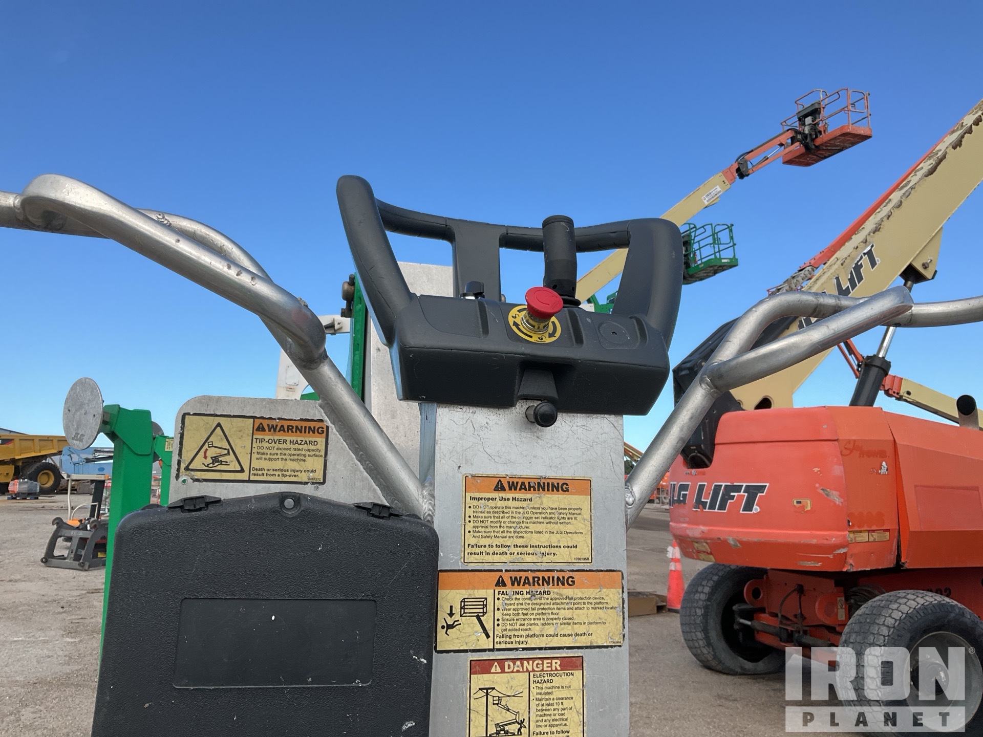2018 JLG T500J