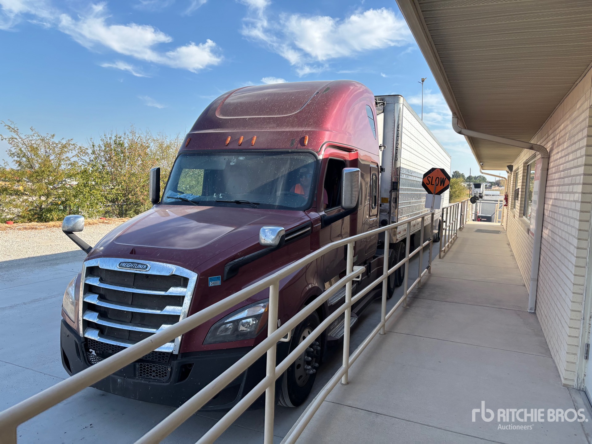 2020 Freightliner CASCADIA 126