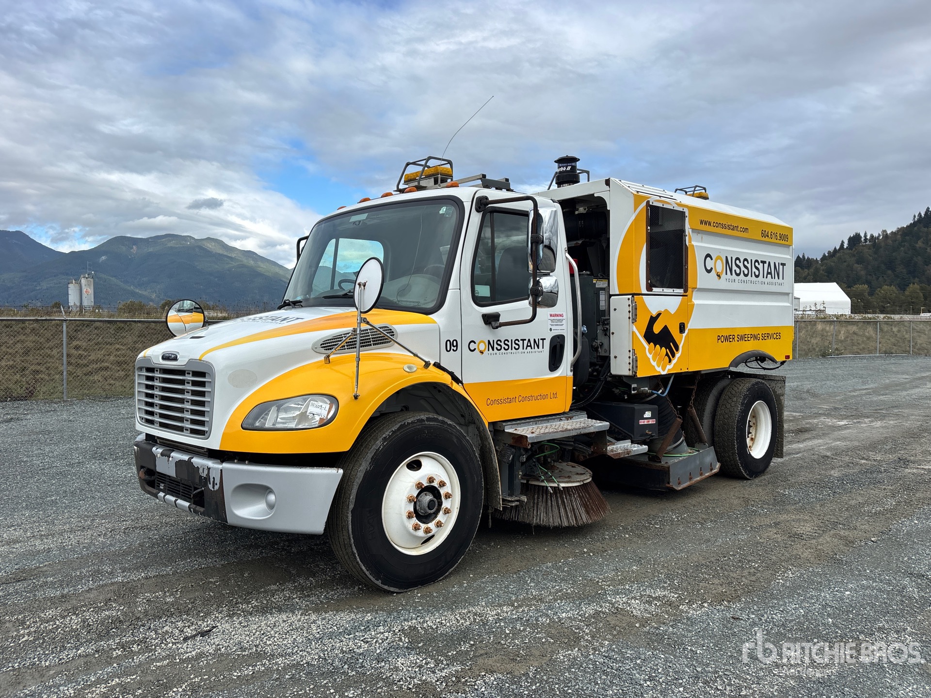 Photo of 2019 Freightliner M2