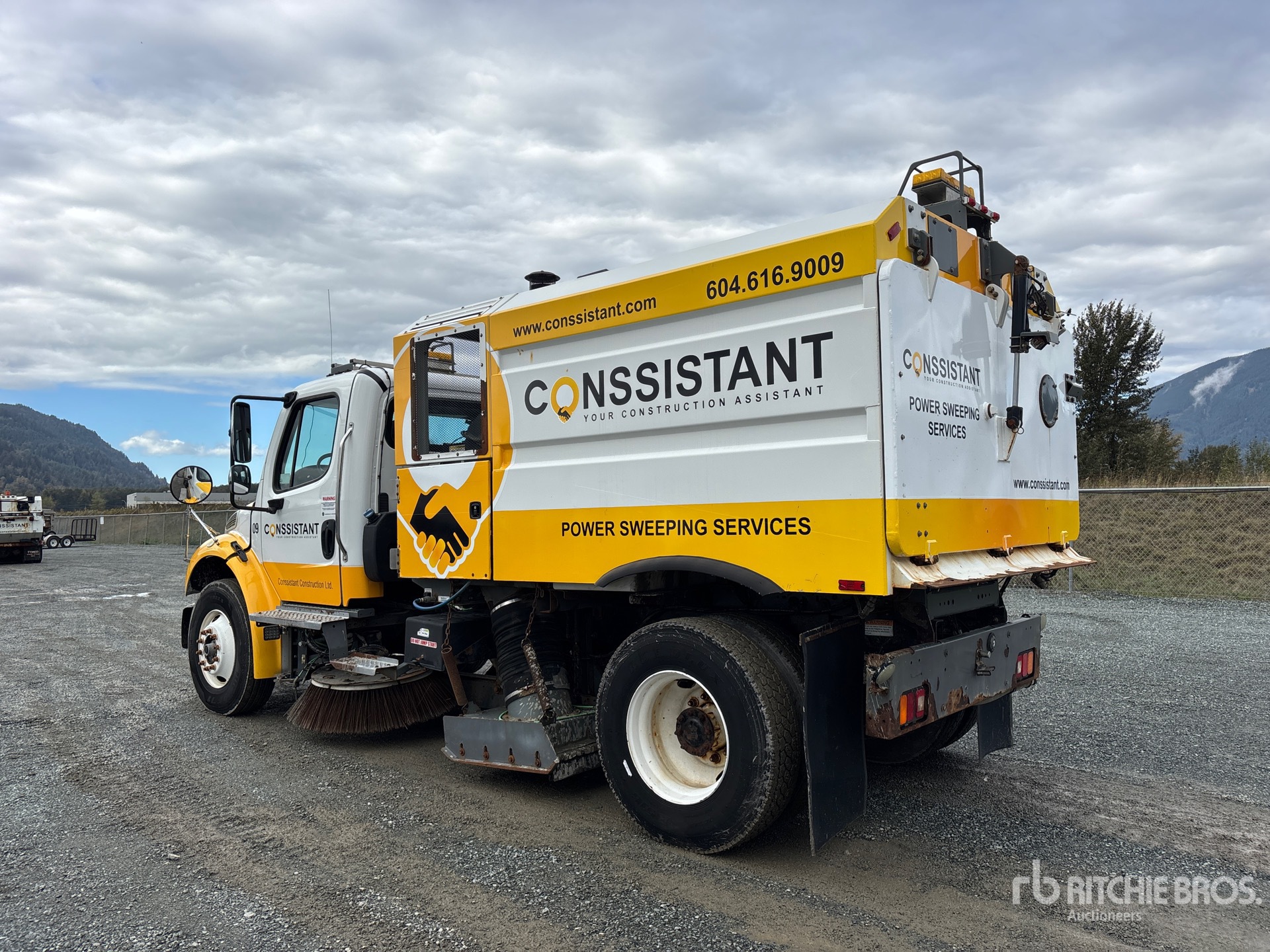 2019 Freightliner M2