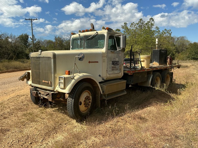 1988 International 9300 6x4 Lube Truck 1988 International 9300 6x4 Lube Truck