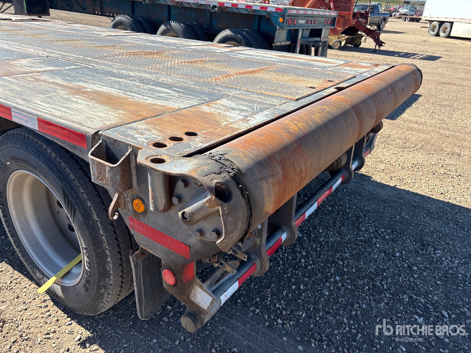 2007 Doepker 53 FT TRI/A