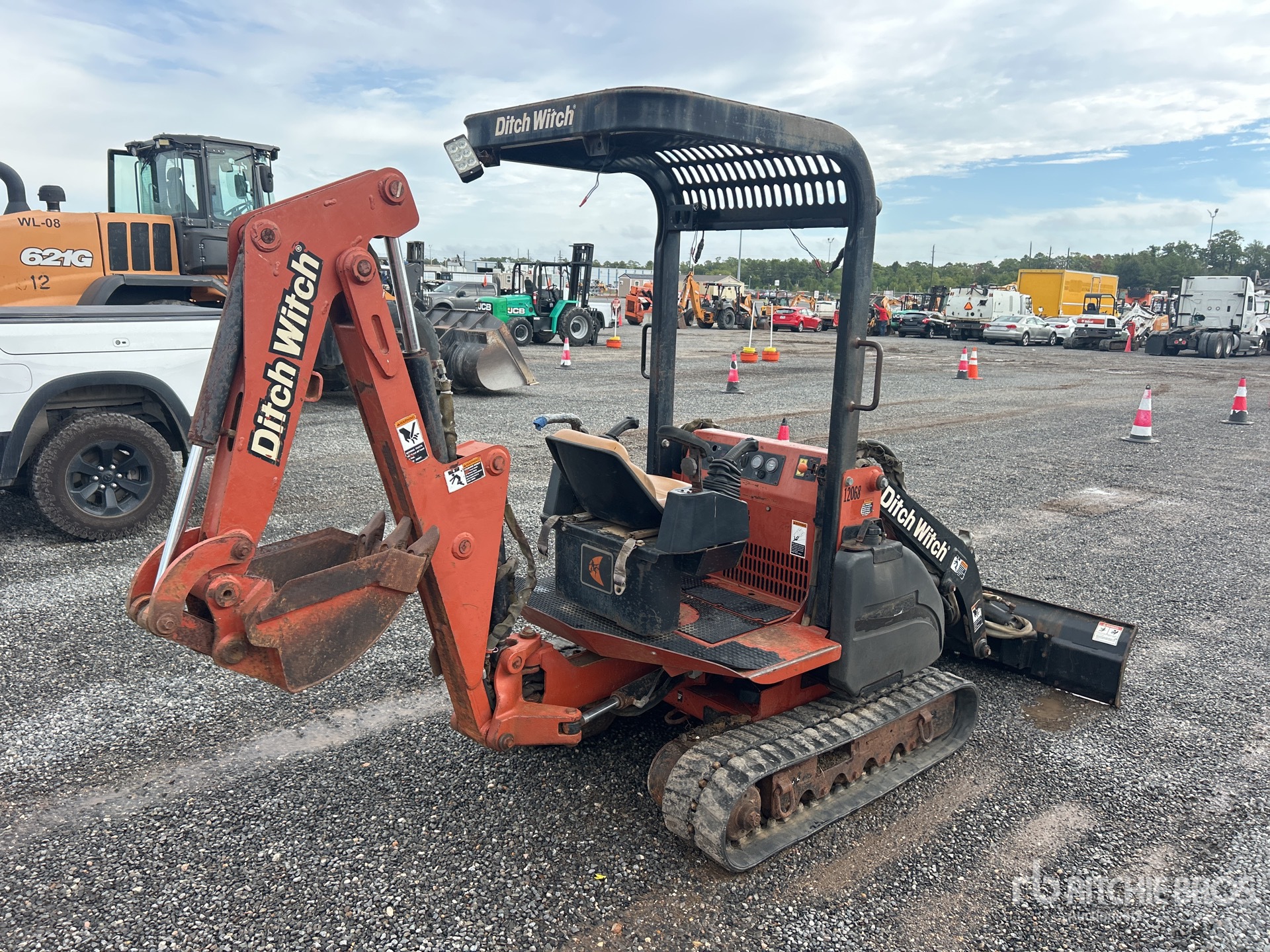 2004 Ditch Witch XT850