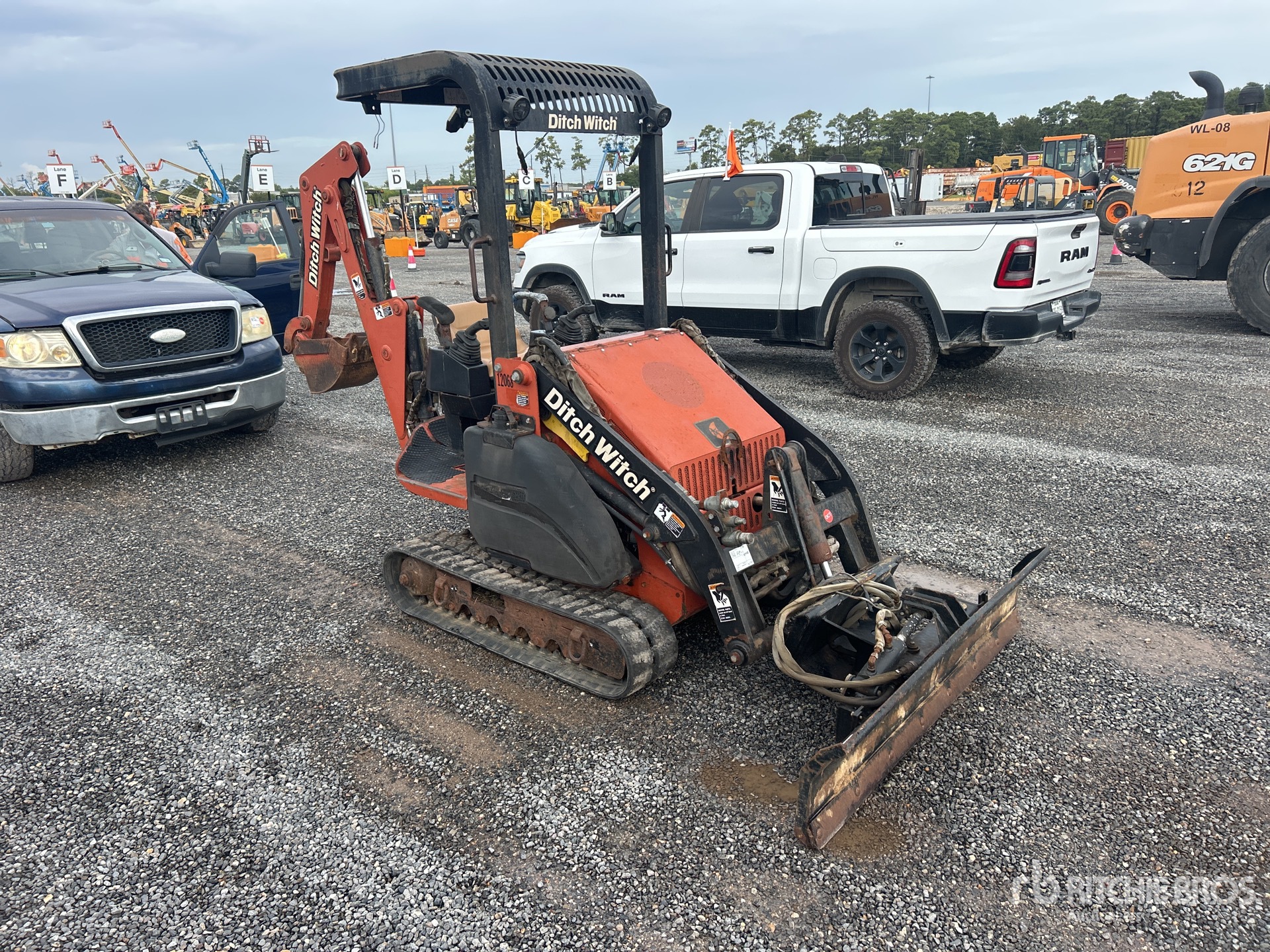 2004 Ditch Witch XT850