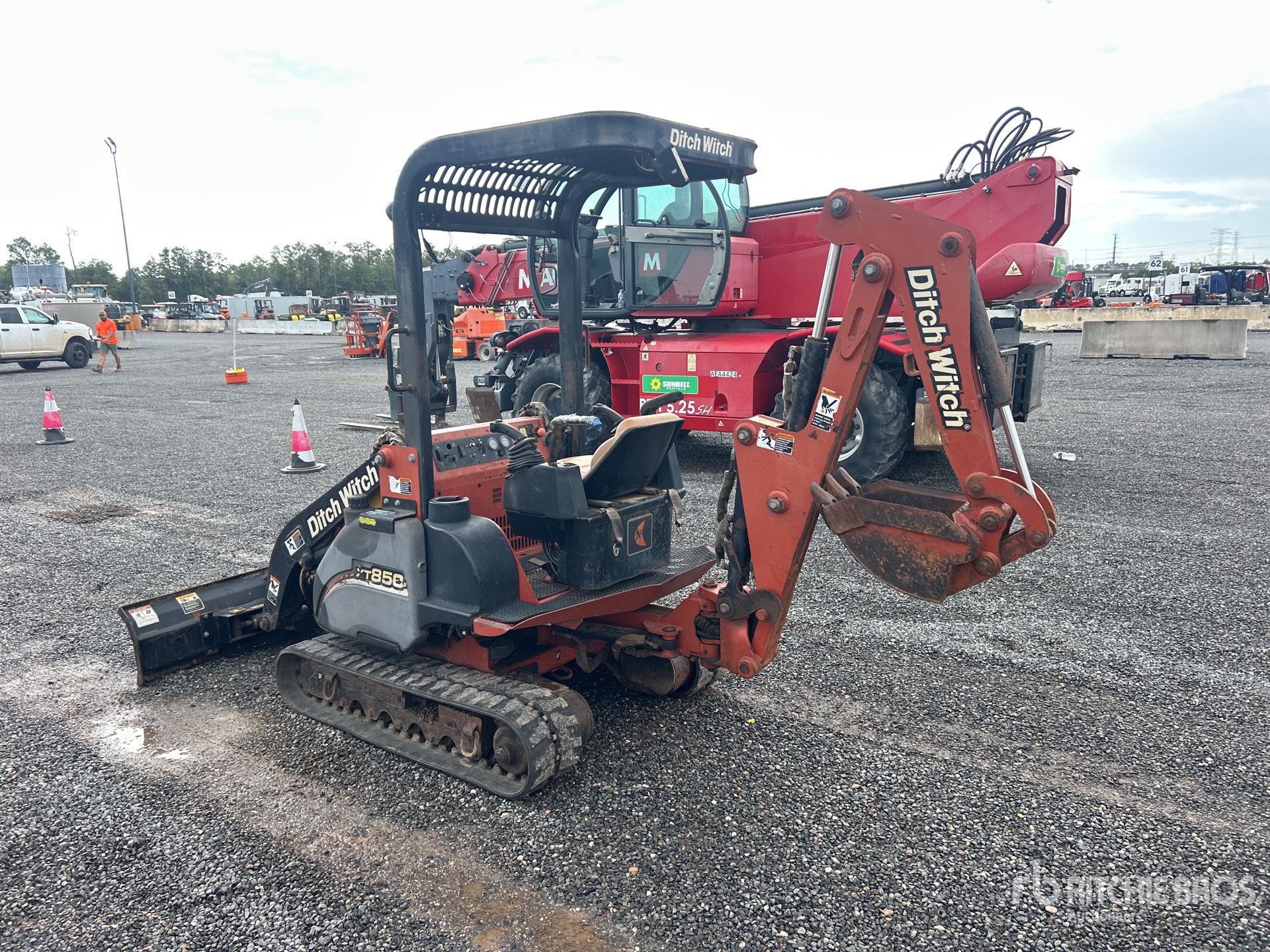 2004 Ditch Witch XT850