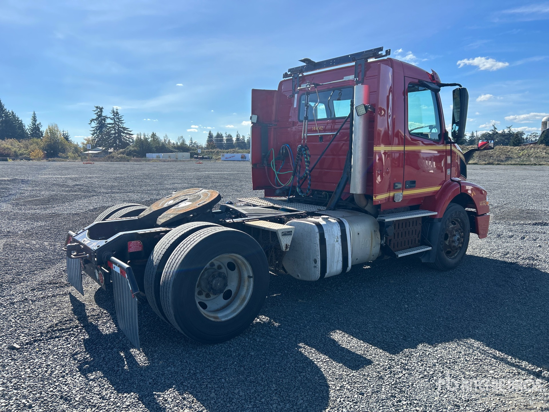 2015 Volvo VNM