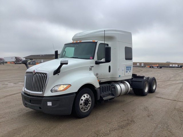 2018 International LT625 6x4 T/A Sleeper Truck Tractor
