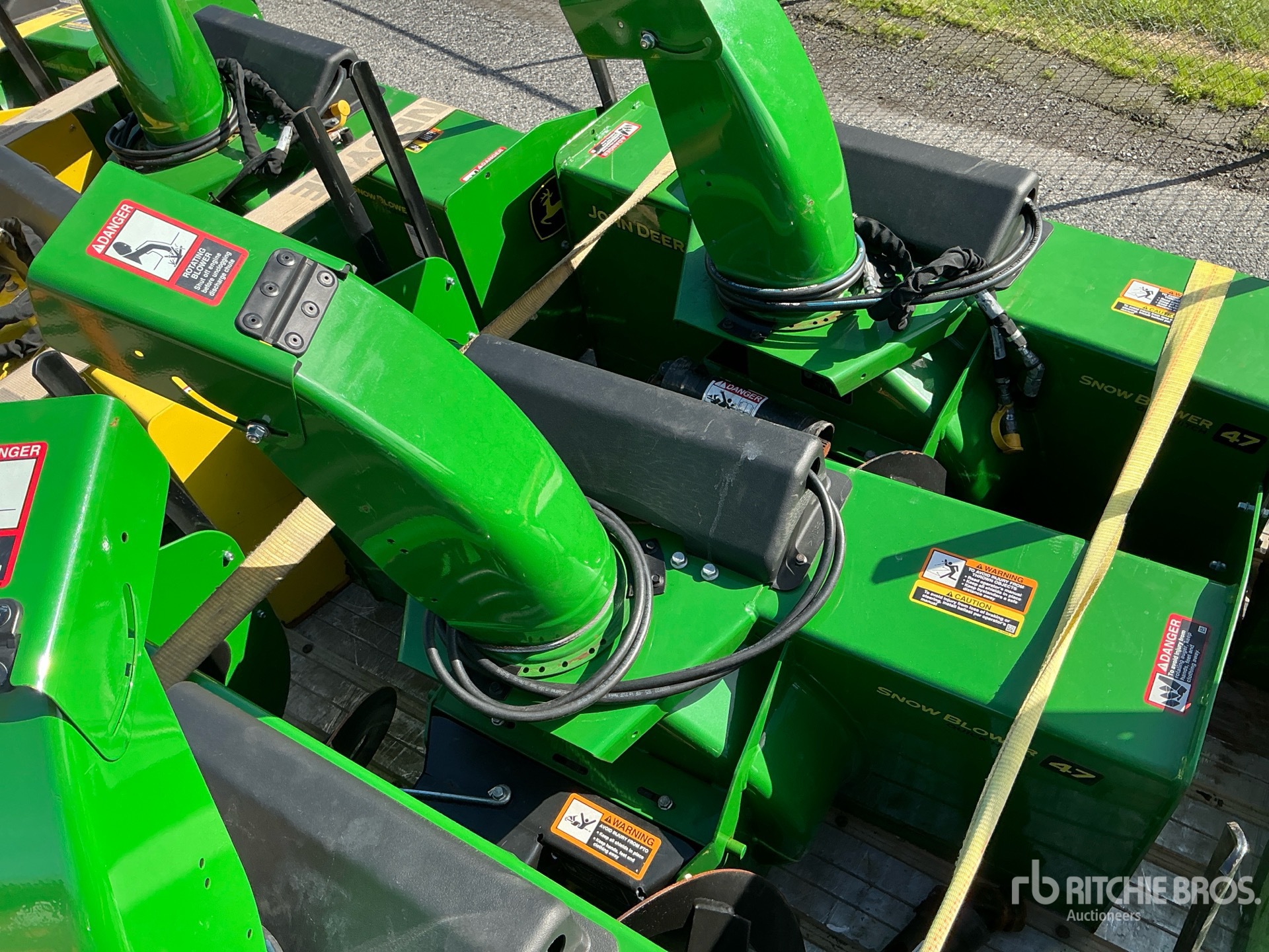 John Deere 47 IN SNOW BLOWER ATTACHMENT