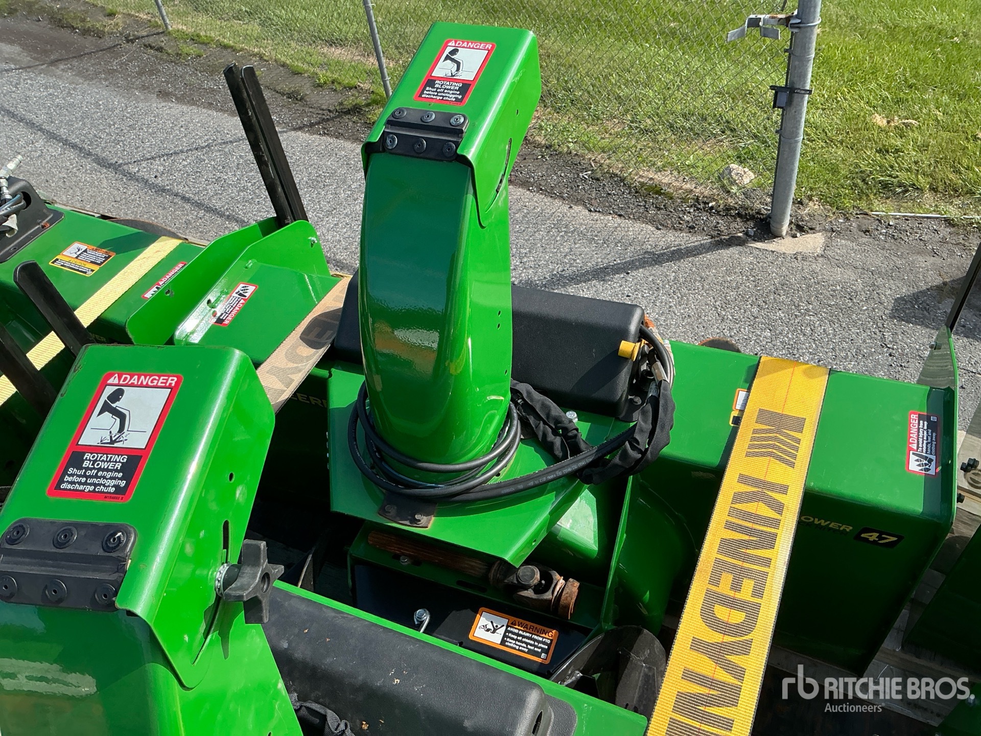 John Deere 47 IN SNOW BLOWER ATTACHMENT