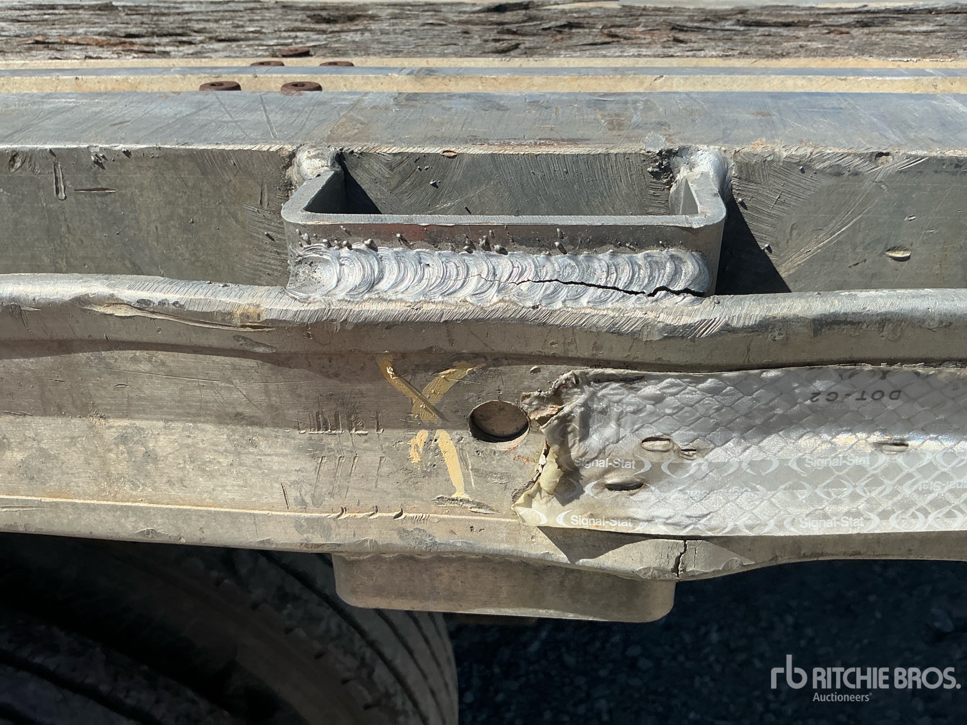 1996 Fontaine 45000 lb 48 ft T/A Spread Axle