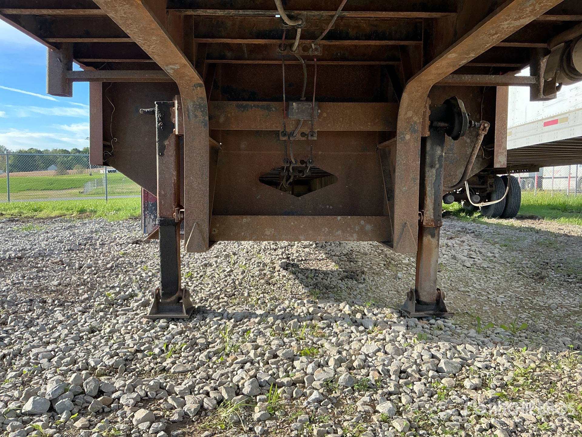 1993 Fontaine 48 ft T/A Spread Axle