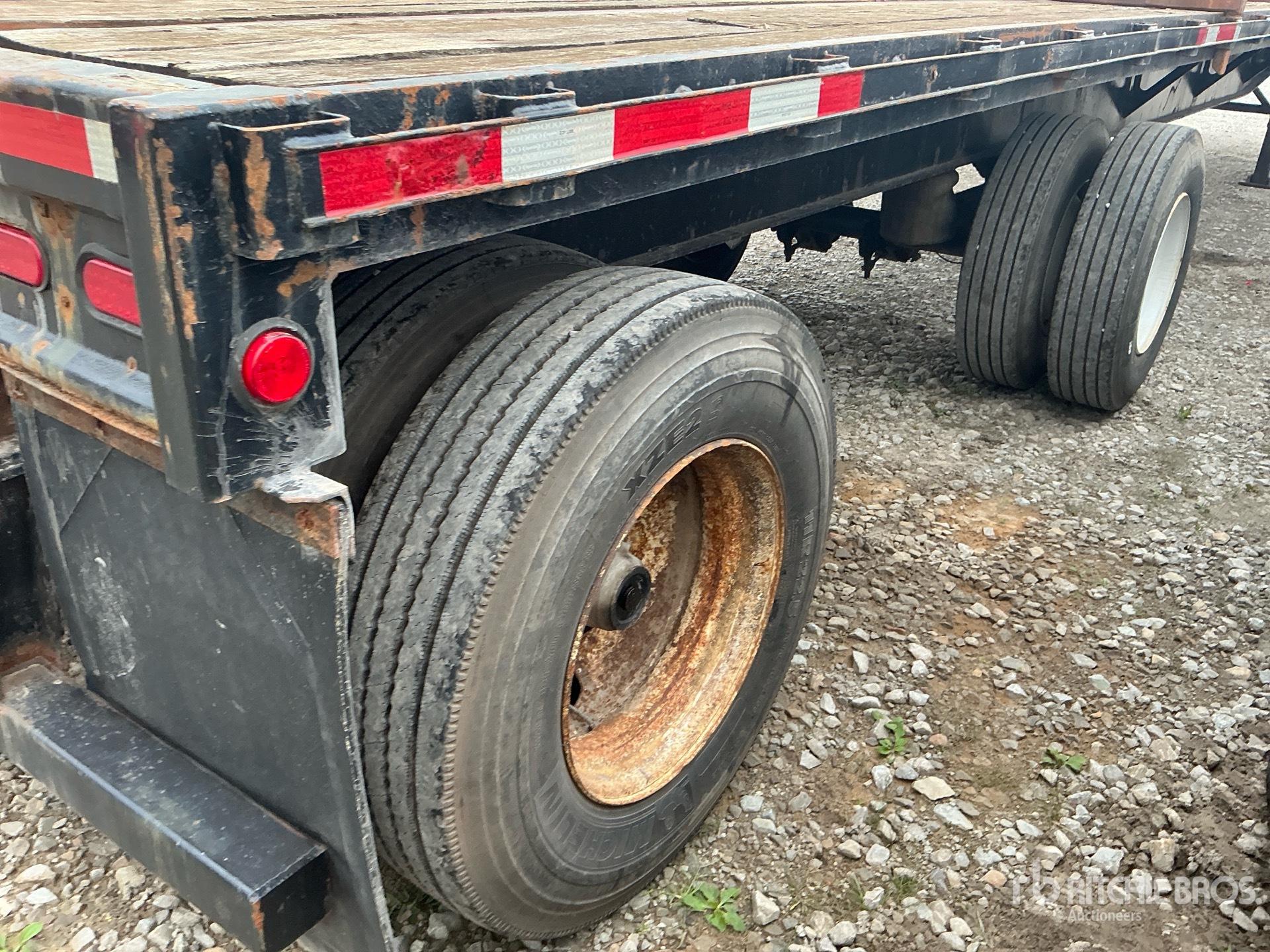 1999 Fruehauf 48 ft T/A Spread Axle