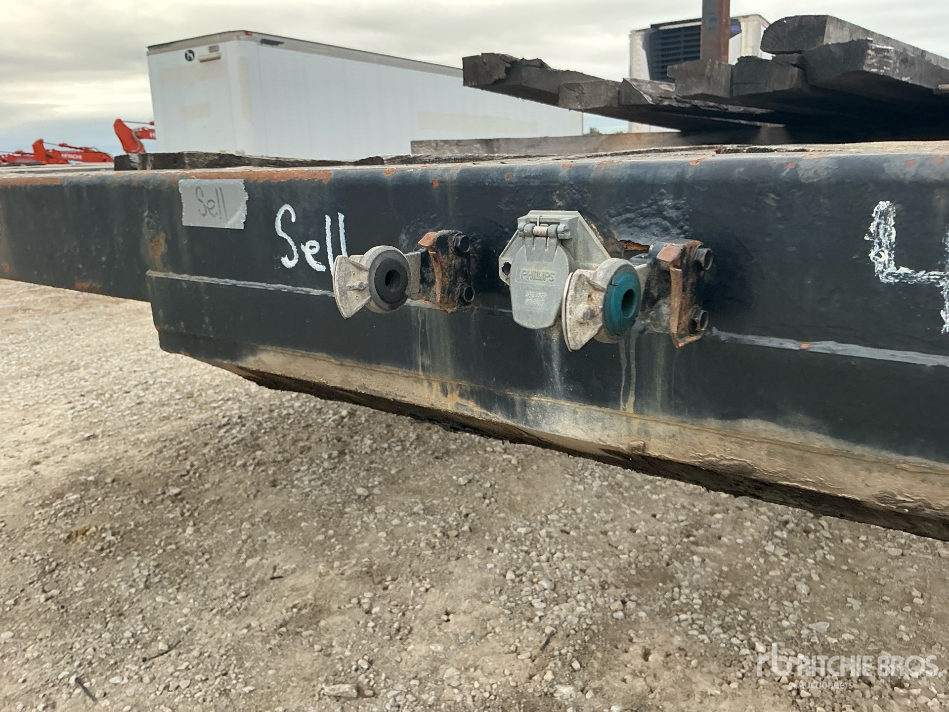 1999 Fruehauf 48 ft T/A Spread Axle