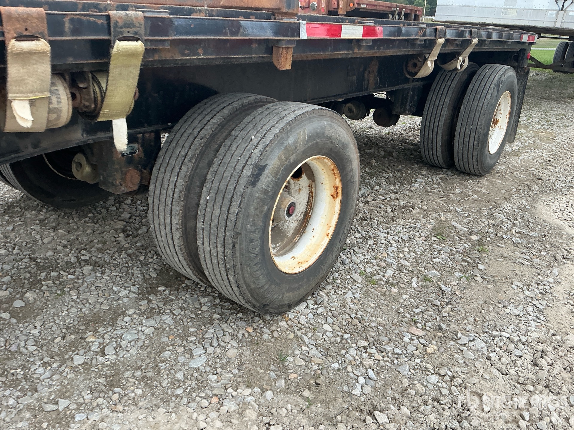 1999 Fruehauf 48 ft T/A Spread Axle