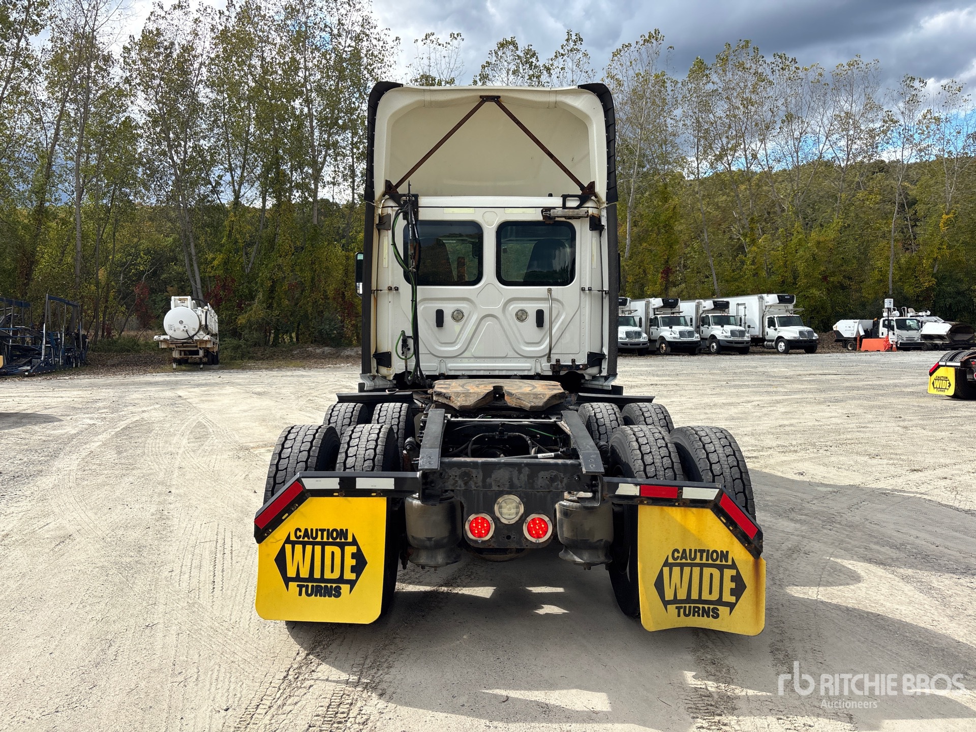 2021 Freightliner CASCADIA 126