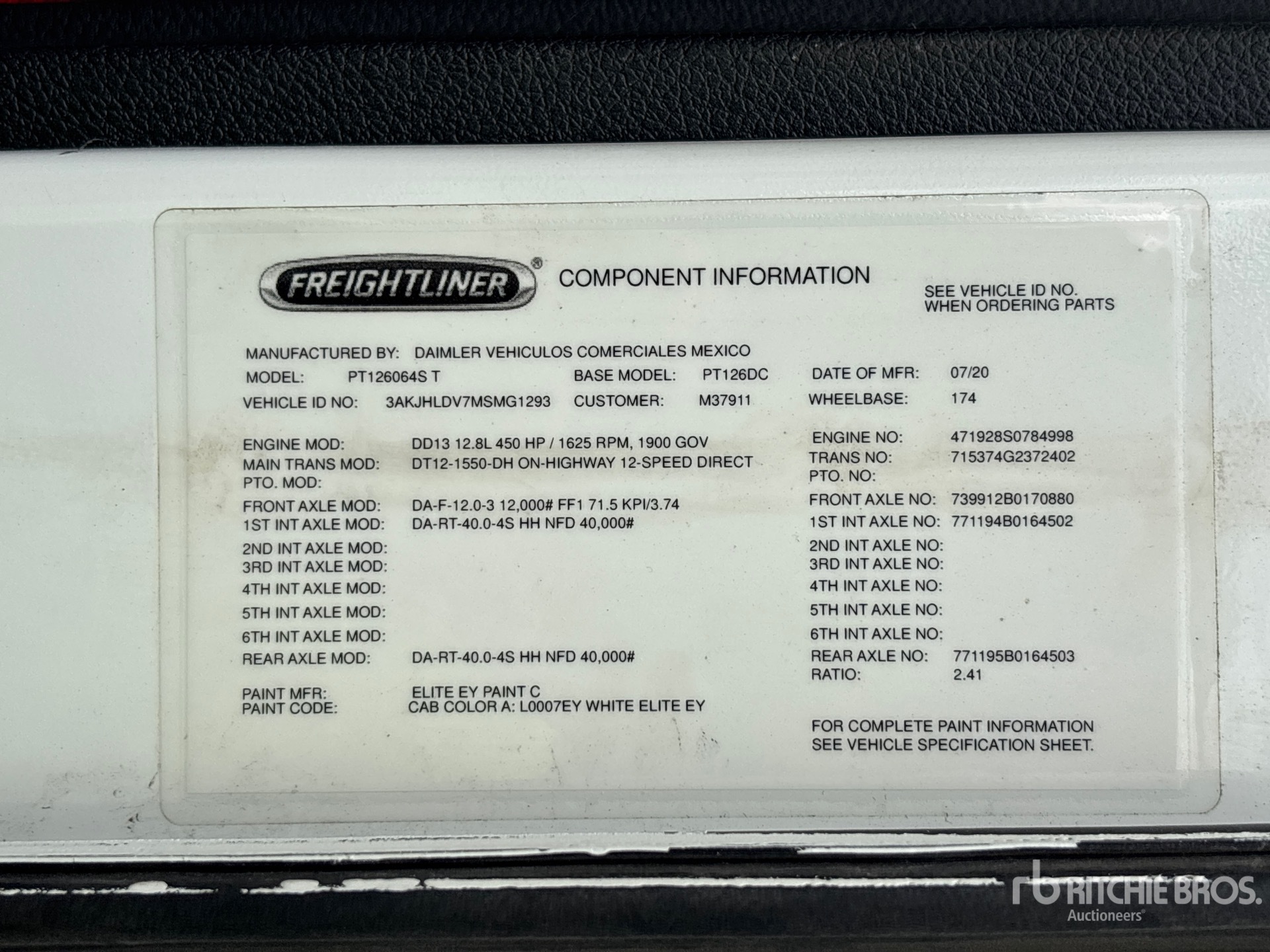 2021 Freightliner CASCADIA 126