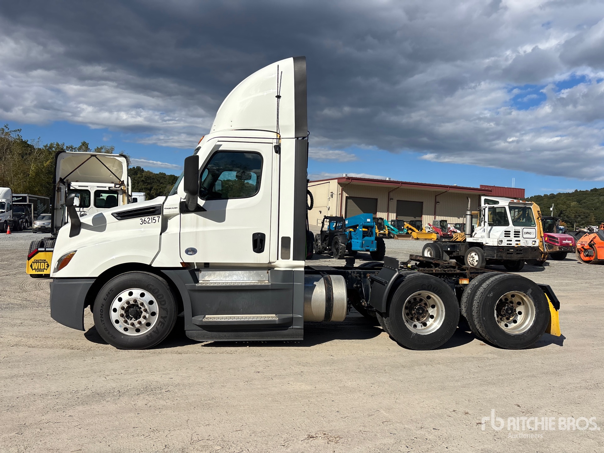 2021 Freightliner CASCADIA 126