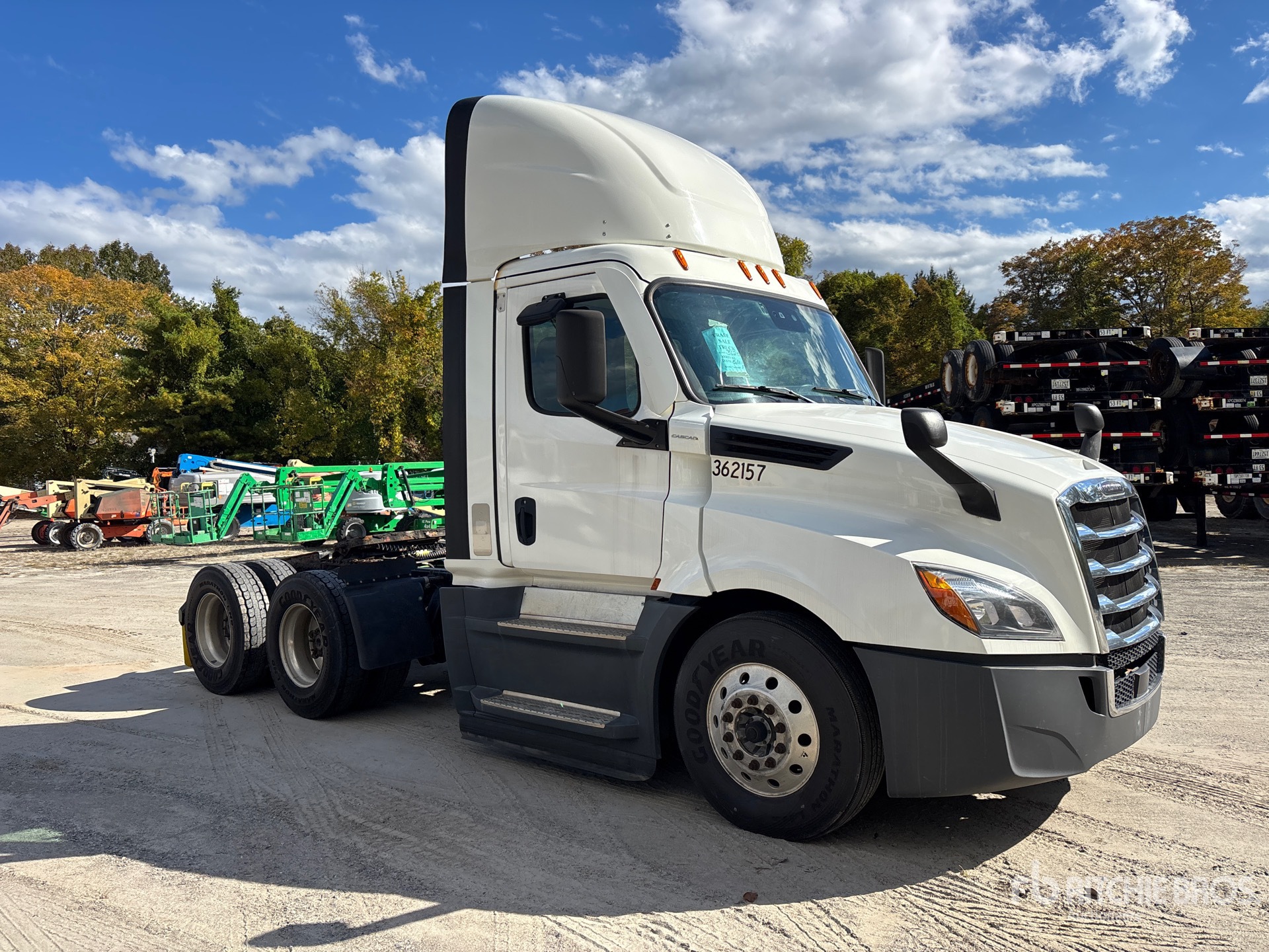 2021 Freightliner CASCADIA 126