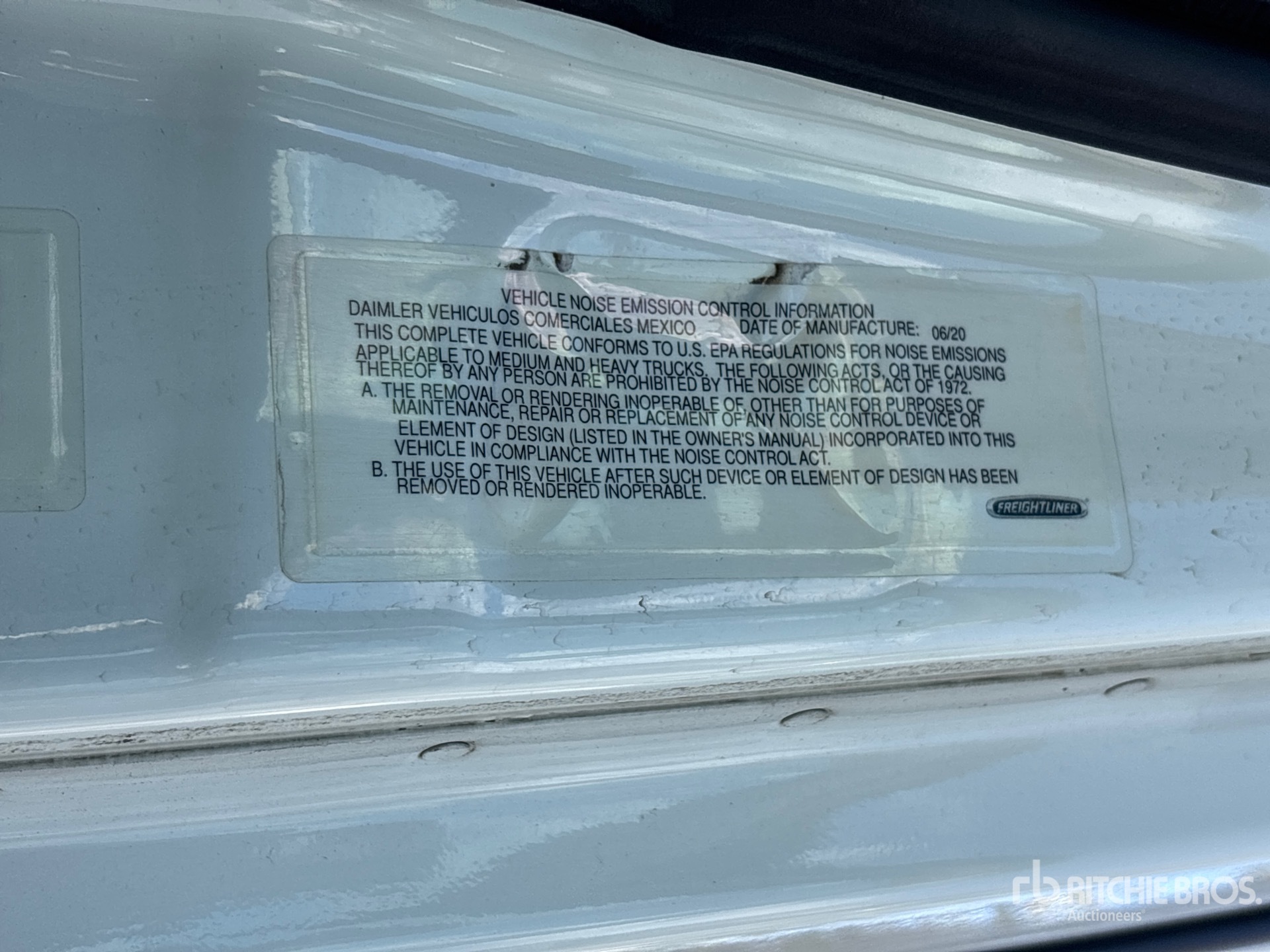 2021 Freightliner CASCADIA 126