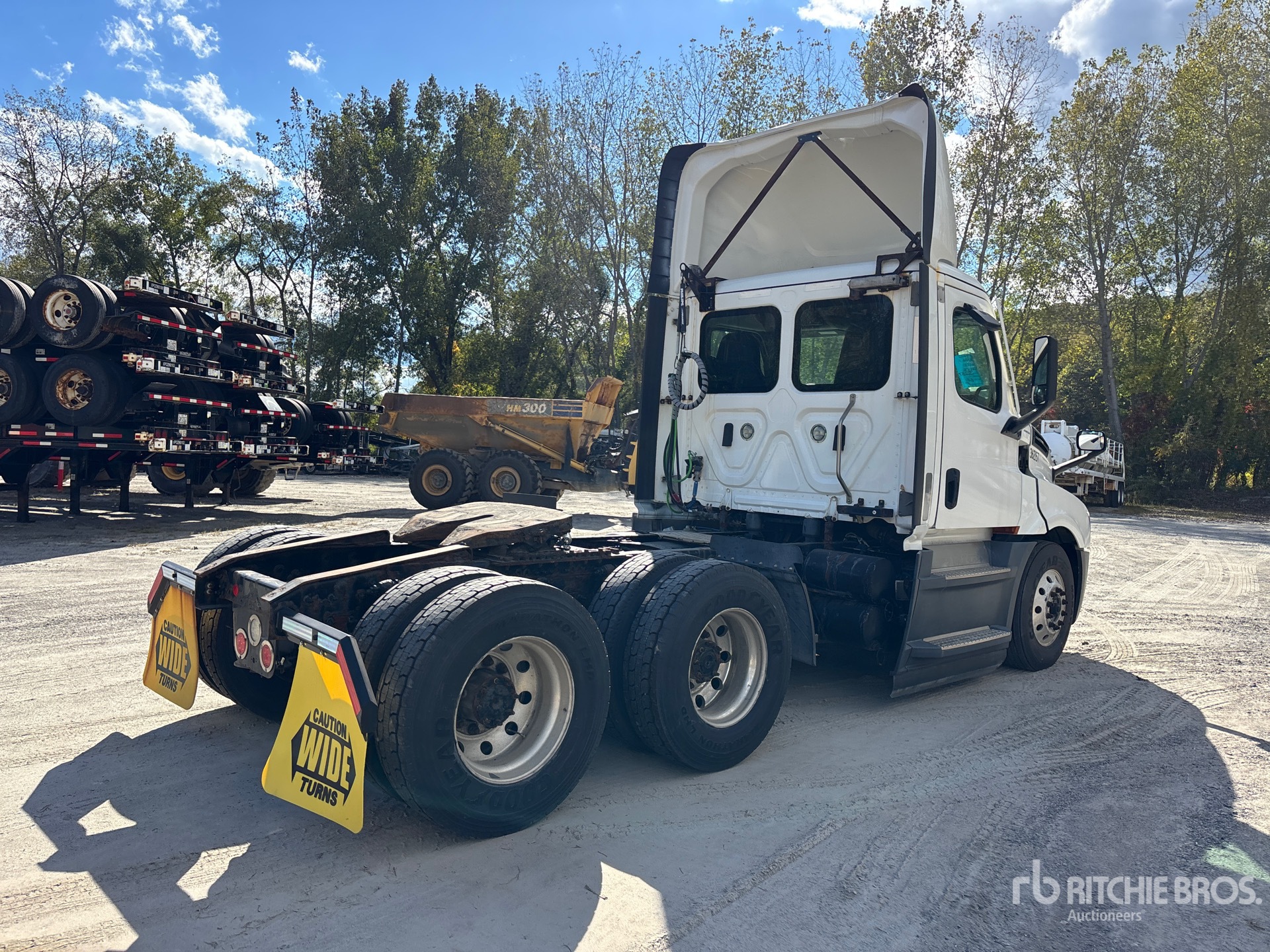 2021 Freightliner CASCADIA 126