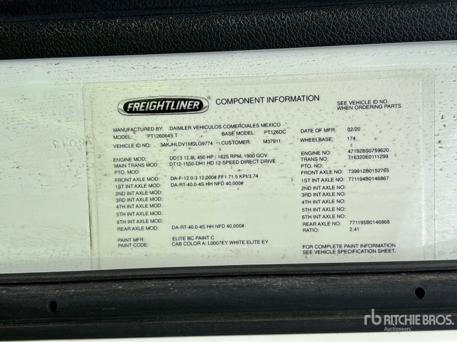 2021 Freightliner CASCADIA 126