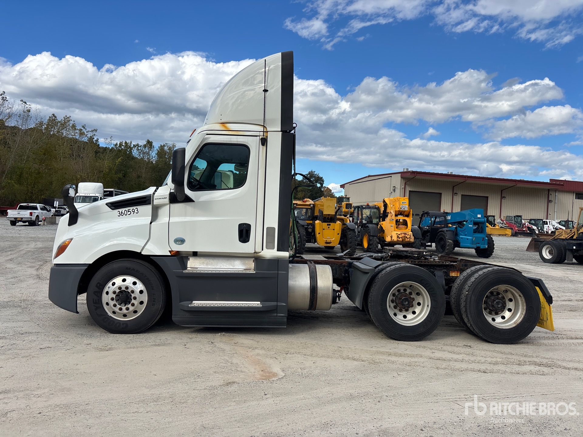 2021 Freightliner CASCADIA 126