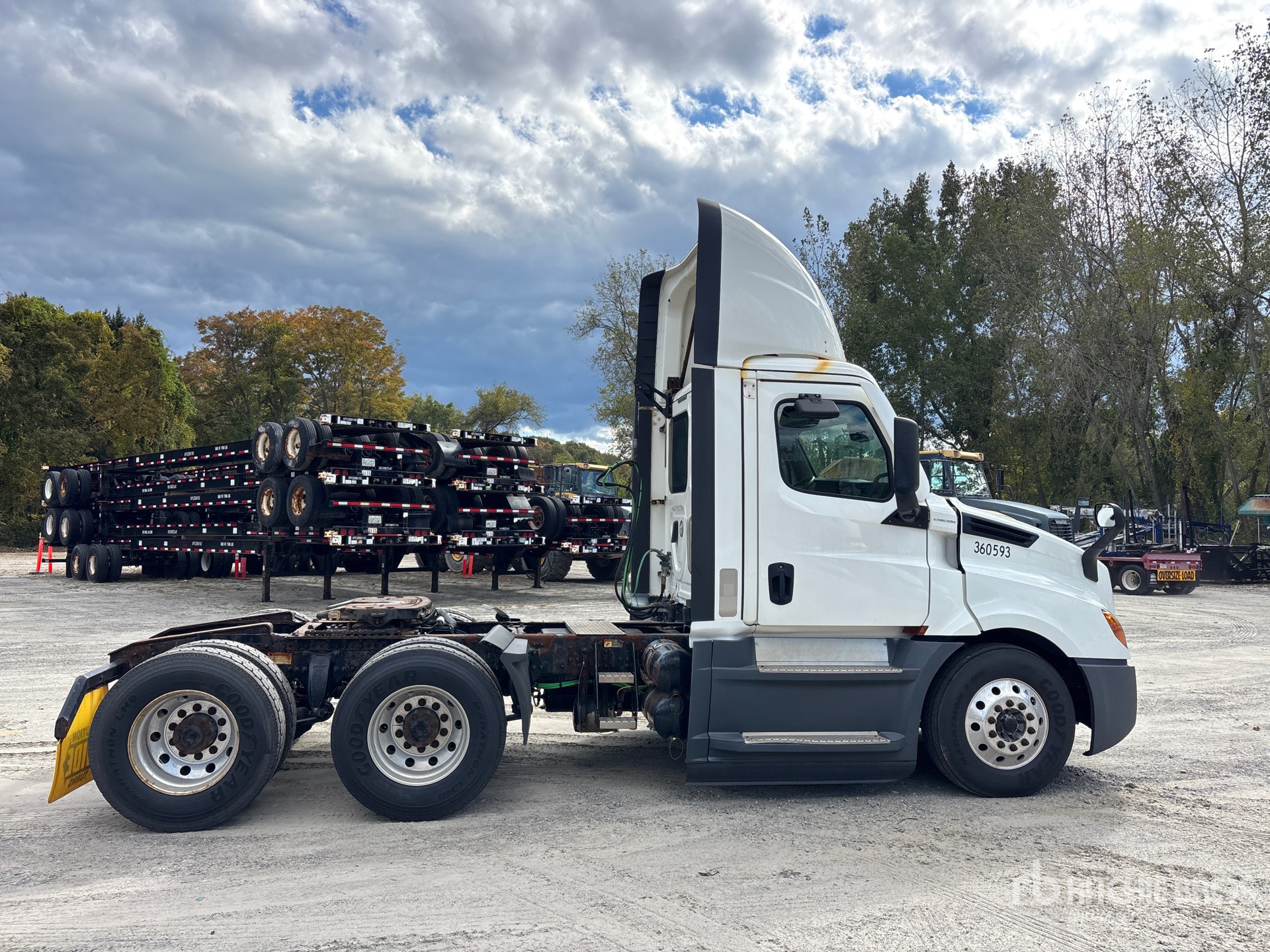 2021 Freightliner CASCADIA 126