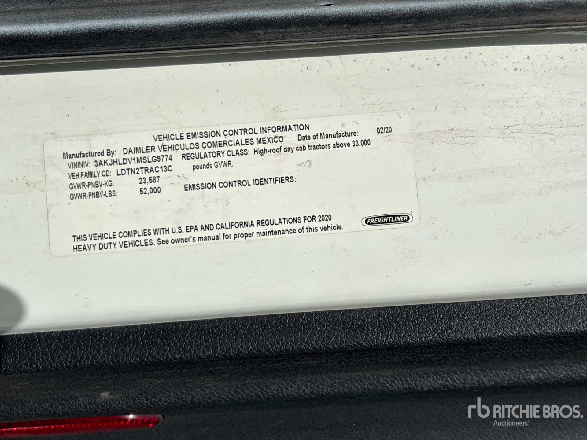 2021 Freightliner CASCADIA 126