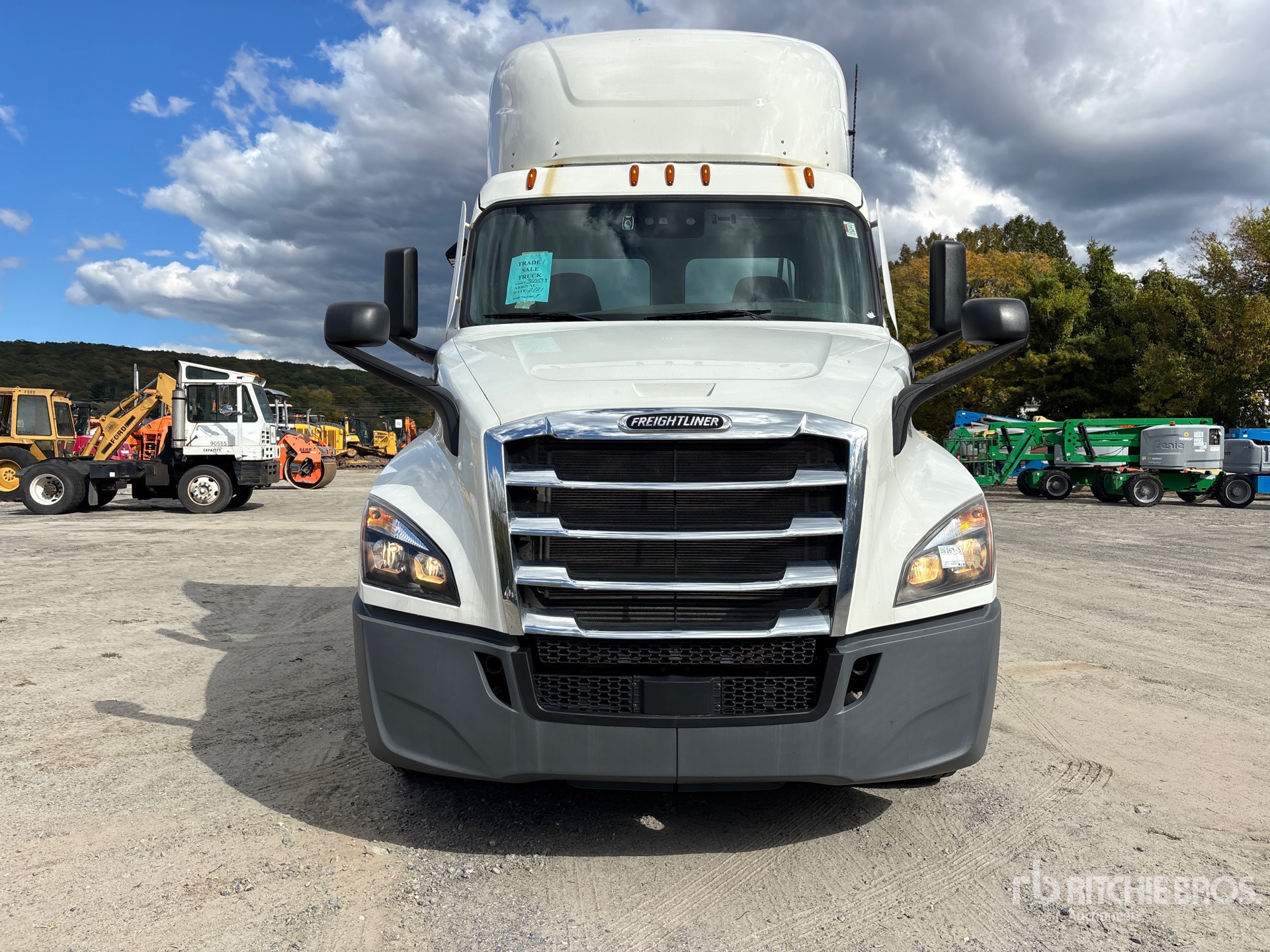 2021 Freightliner CASCADIA 126