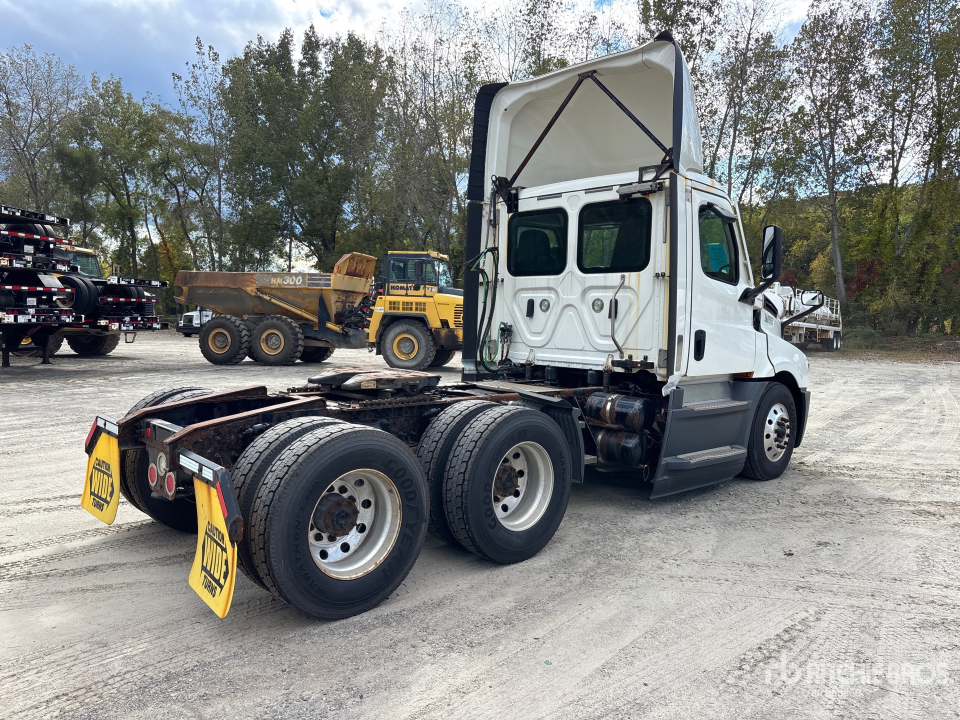 2021 Freightliner CASCADIA 126