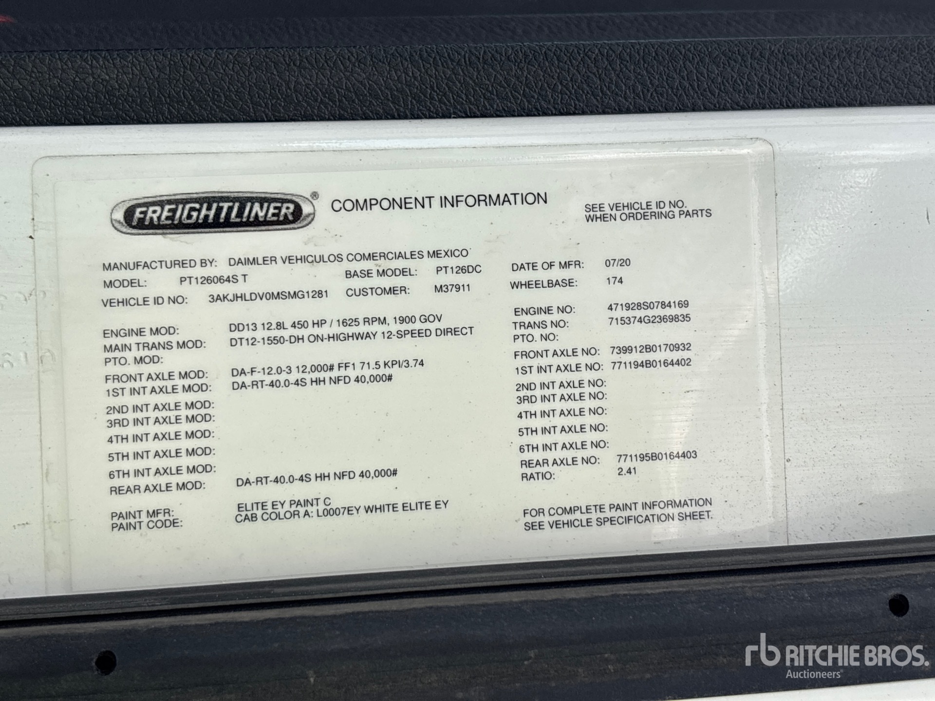 2021 Freightliner CASCADIA 126