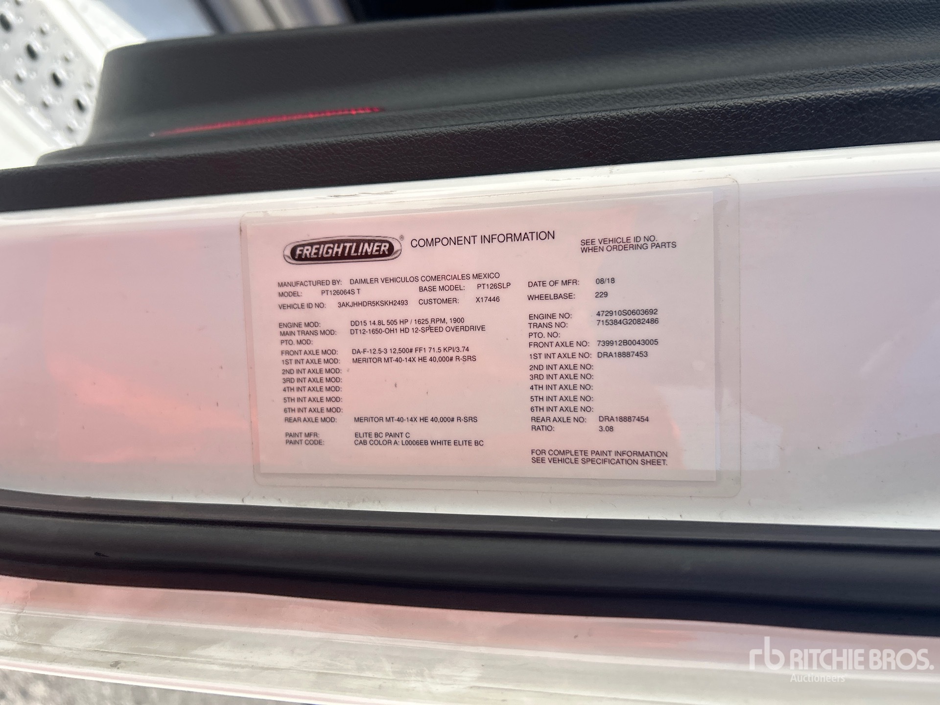 2019 Freightliner CASCADIA 126