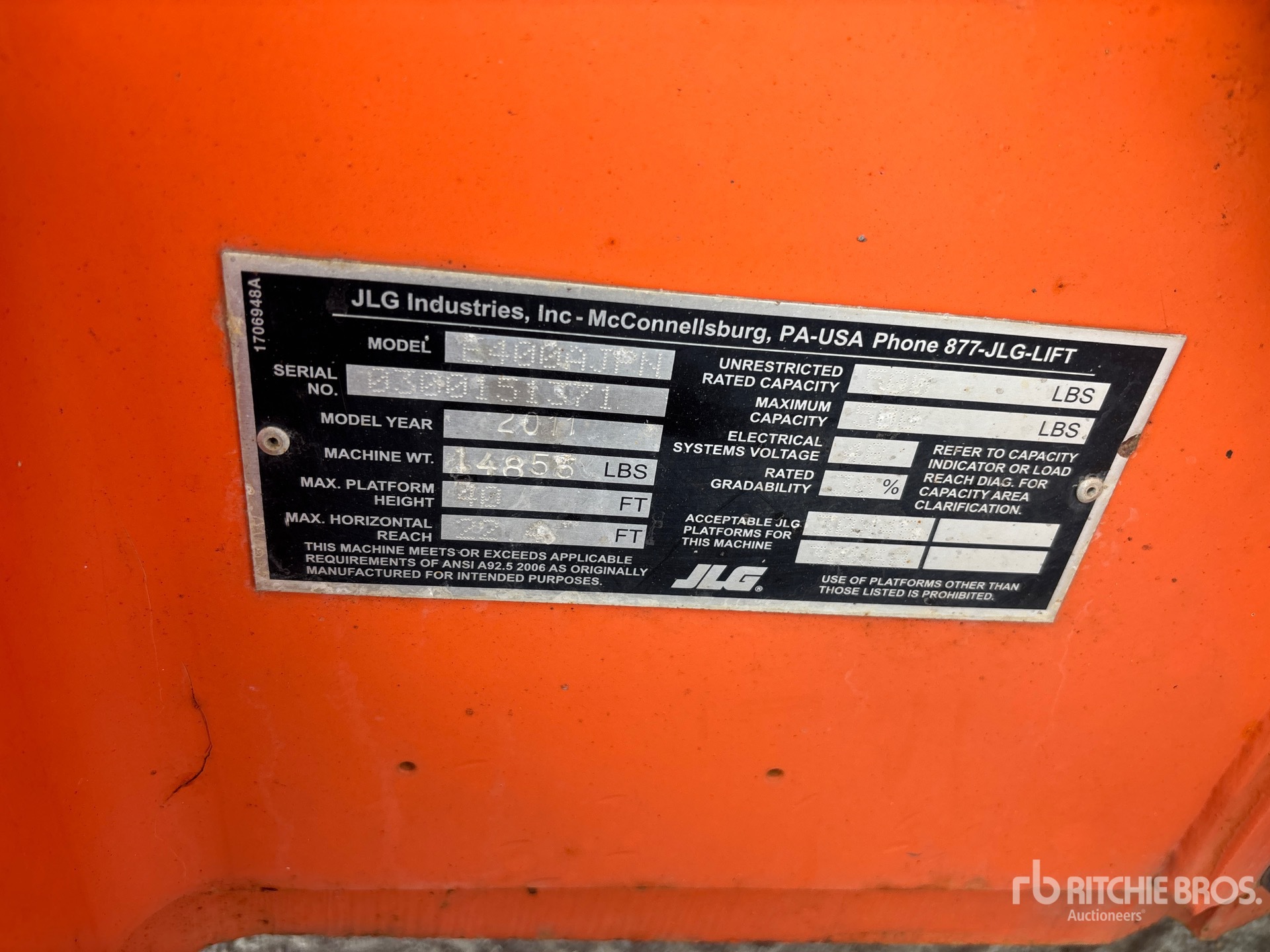 2011 JLG E400NAJP