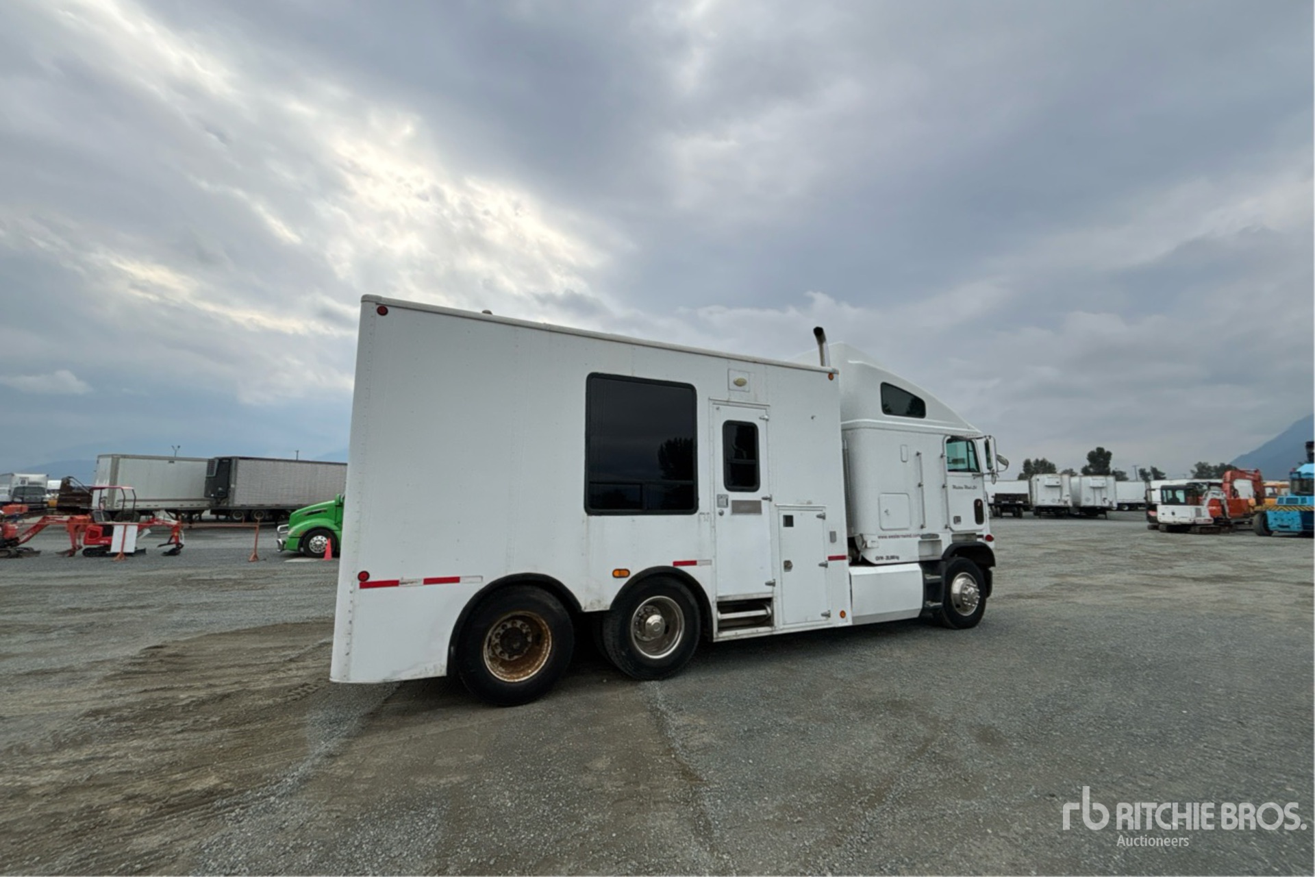 1990 Freightliner FLA086