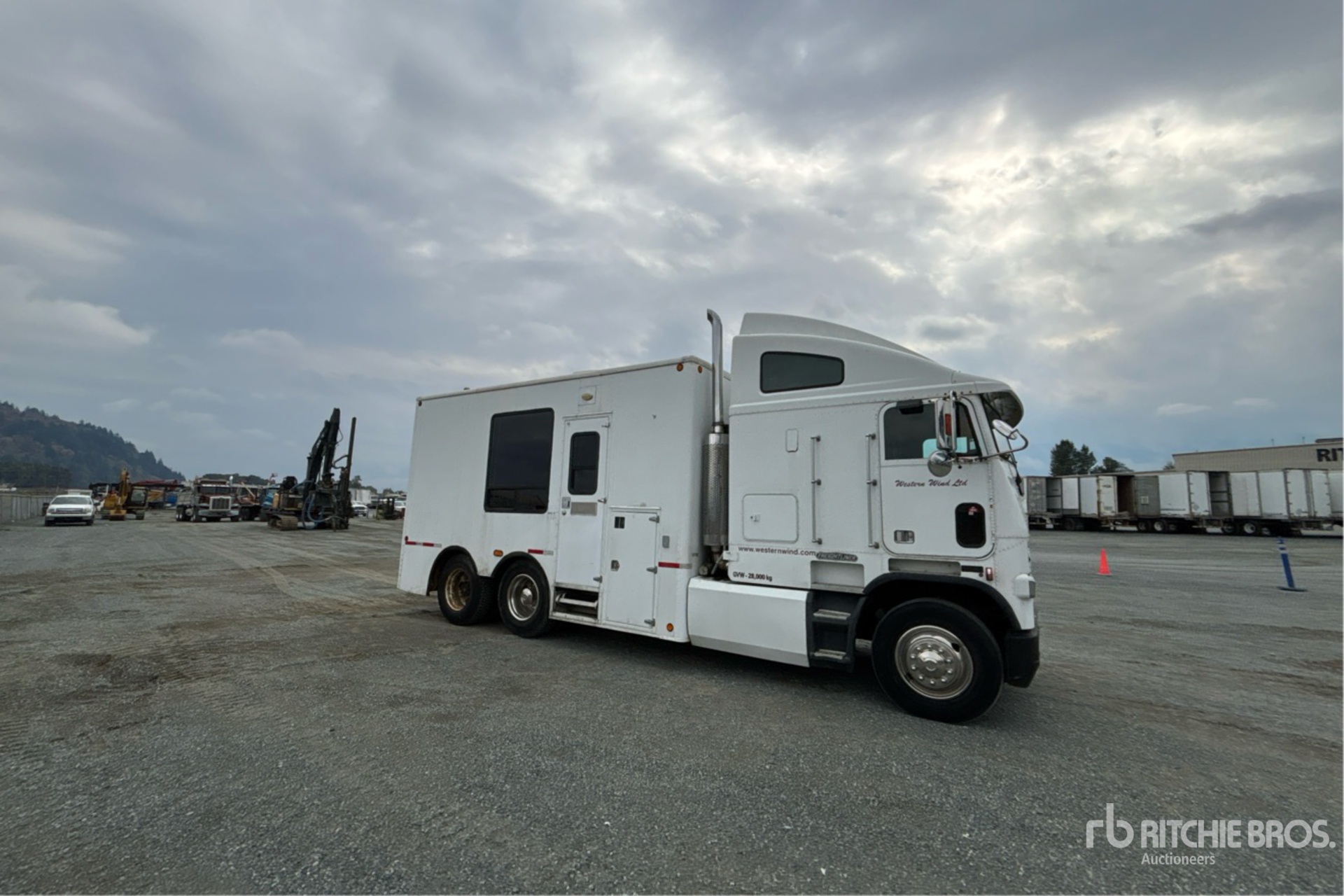 1990 Freightliner FLA086