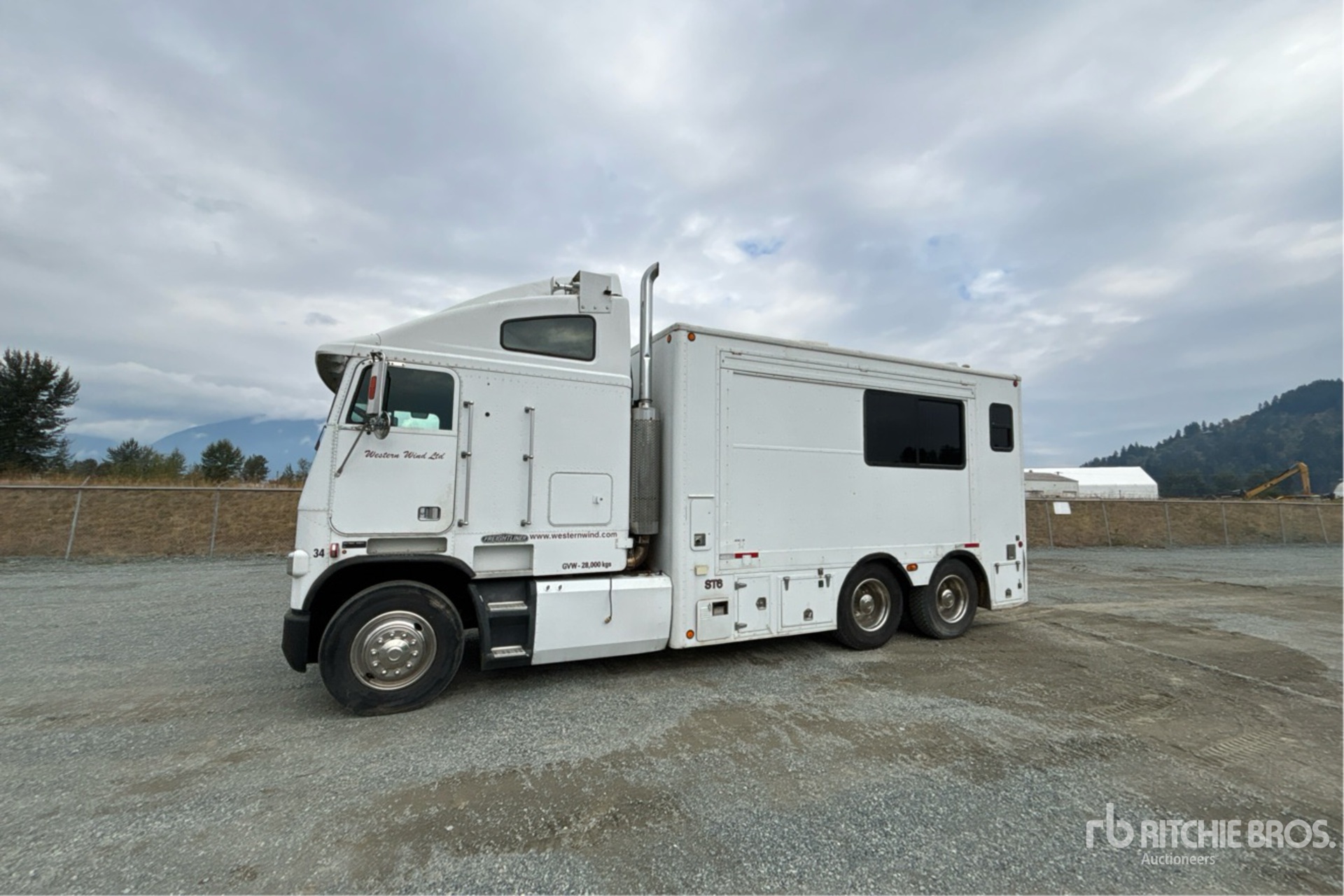 1990 Freightliner FLA086