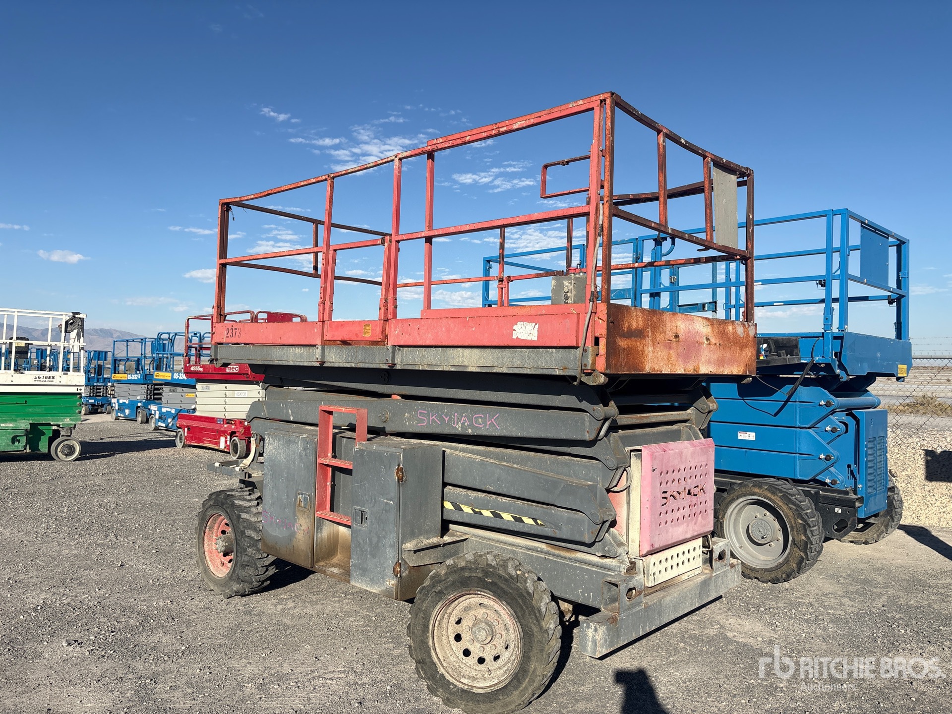 2000 Skyjack SJ8841