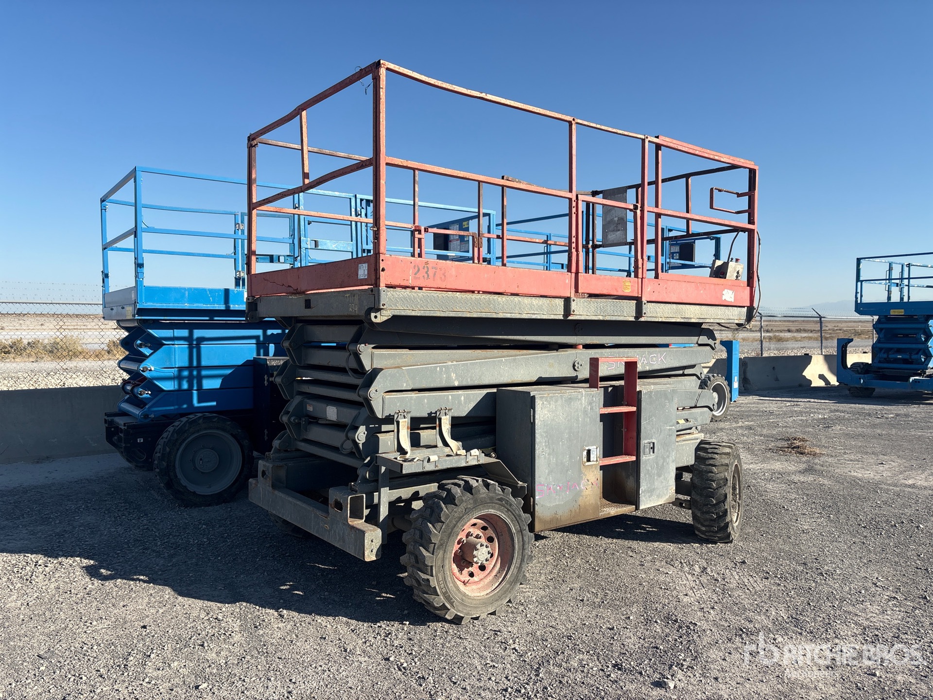 2000 Skyjack SJ8841