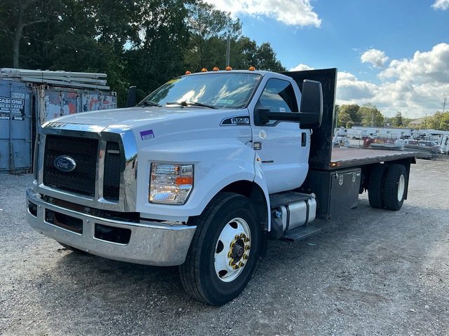 2018 Ford F-750 4x2 Flatbed Truck
