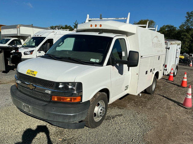 2017 Chevrolet Express 4x2 Utility Truck
