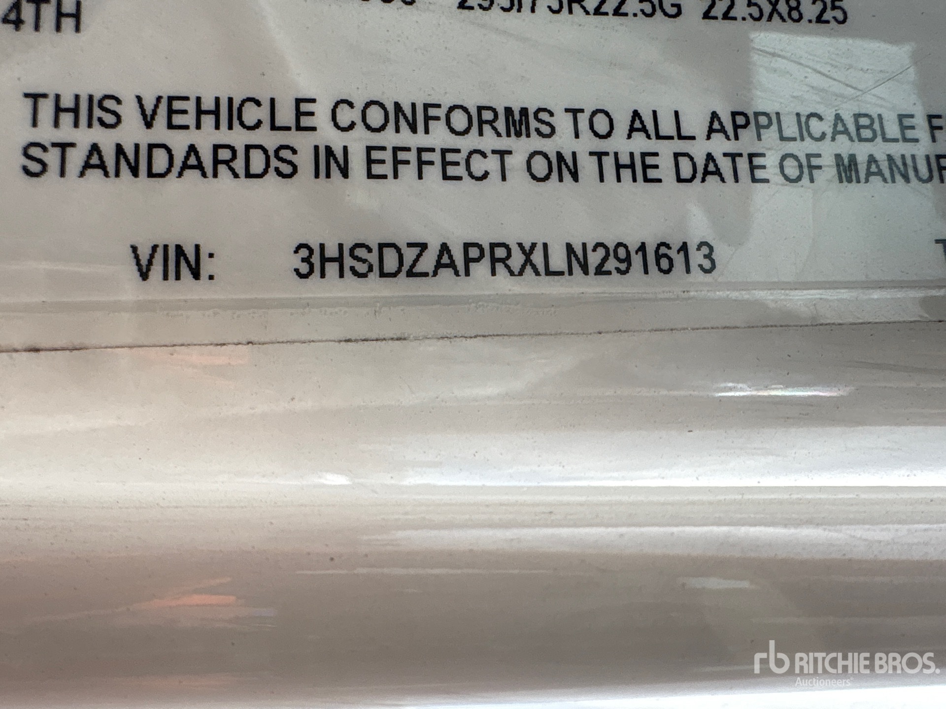 2020 International LT625
