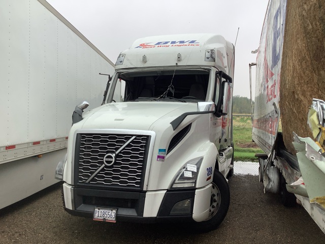 2023 Volvo VNL 6x4 T/A Sleeper Truck Tractor (Inoperable)