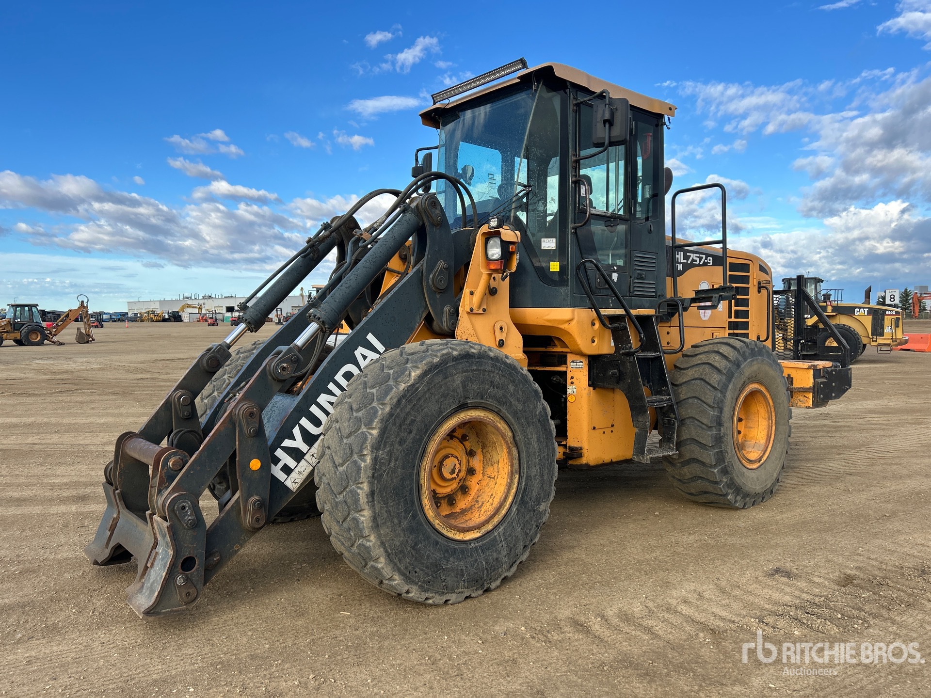 Photo of 2013 Hyundai HL757TM9