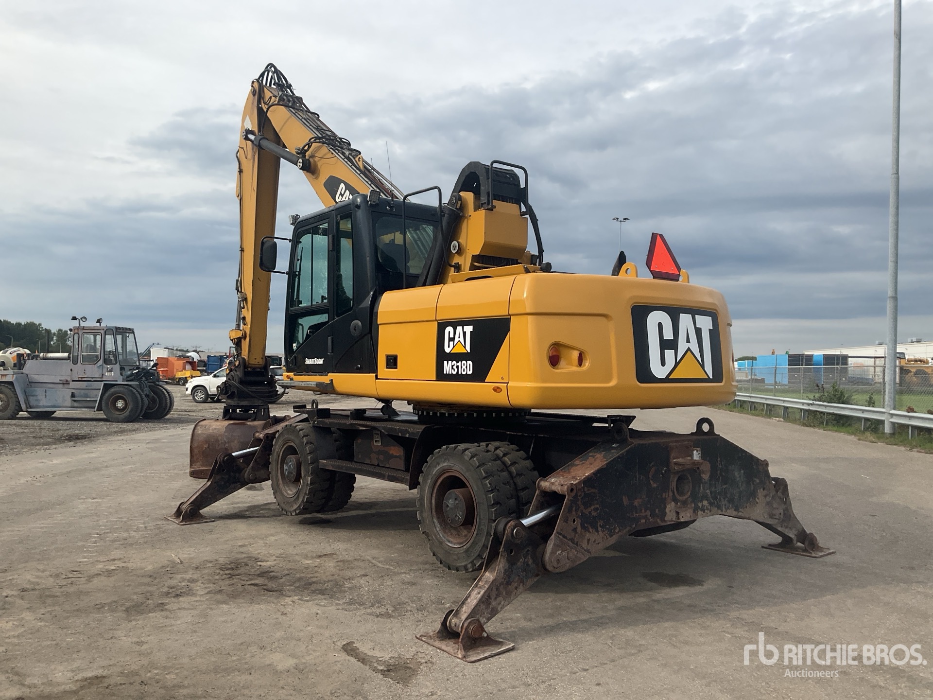 2012 Caterpillar M318D MH