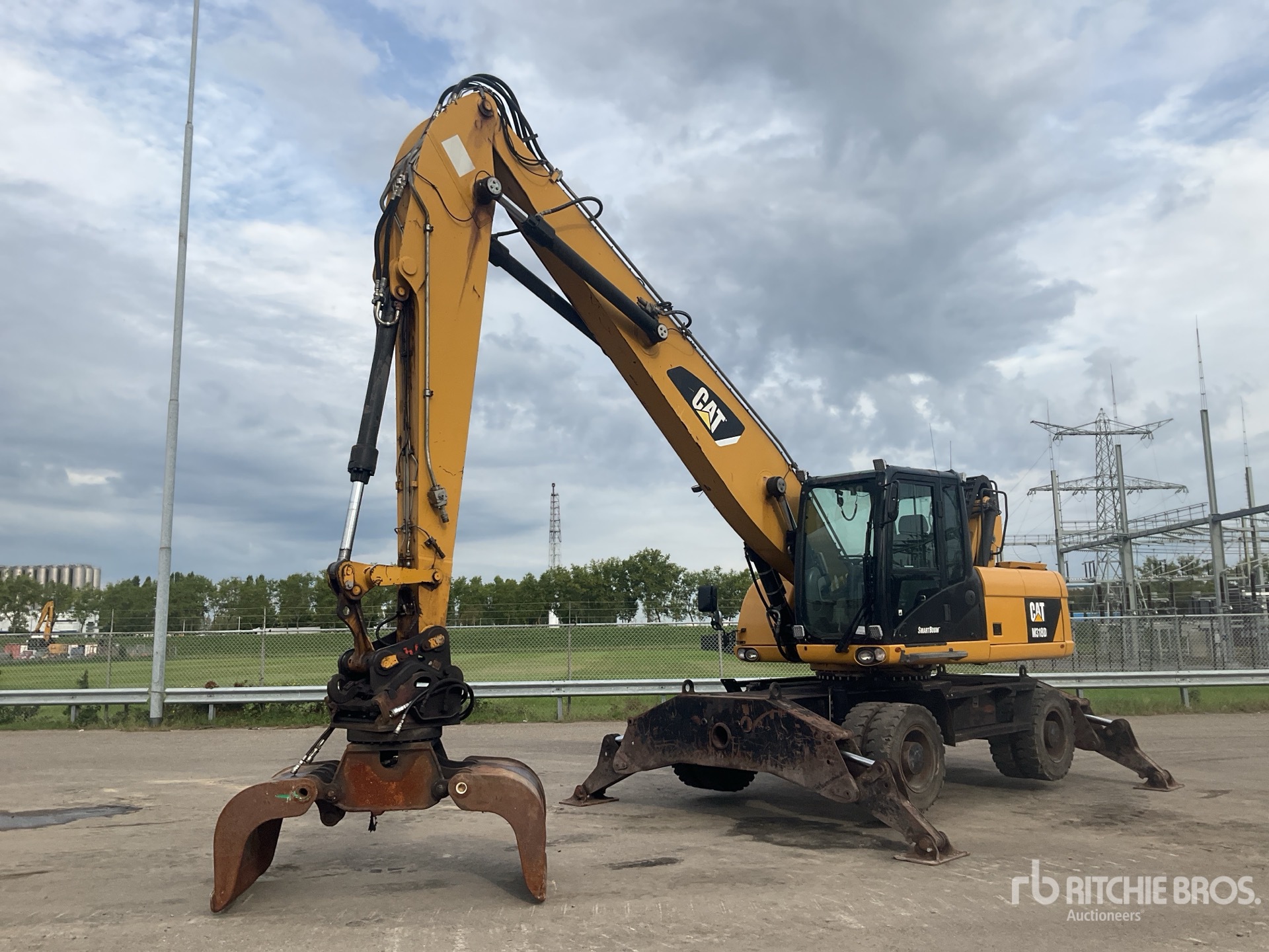 2012 Caterpillar M318D MH