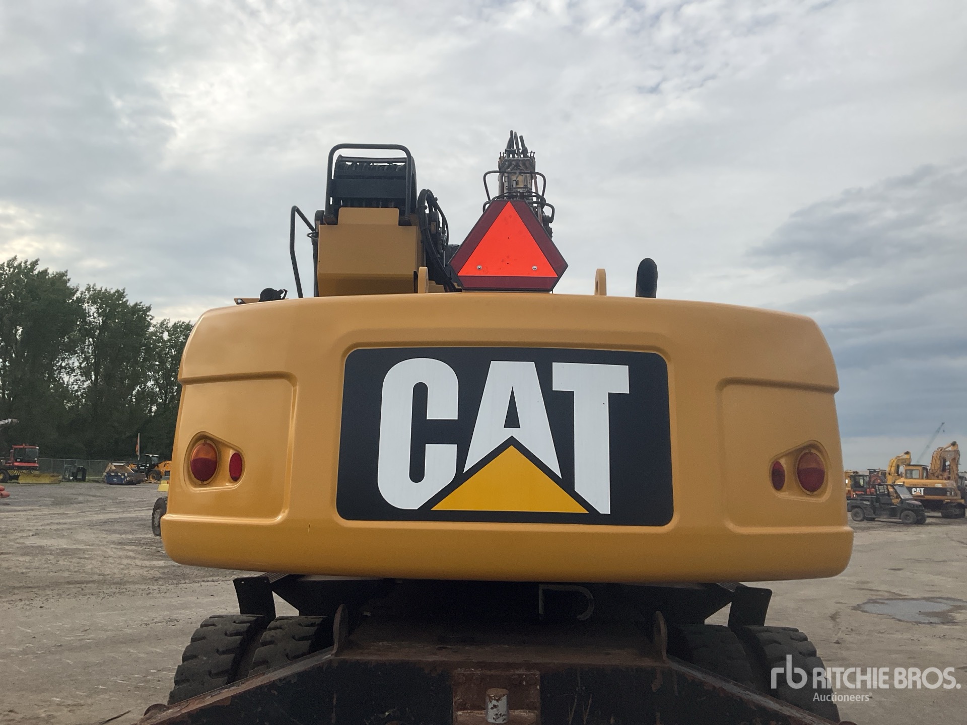 2012 Caterpillar M318D MH