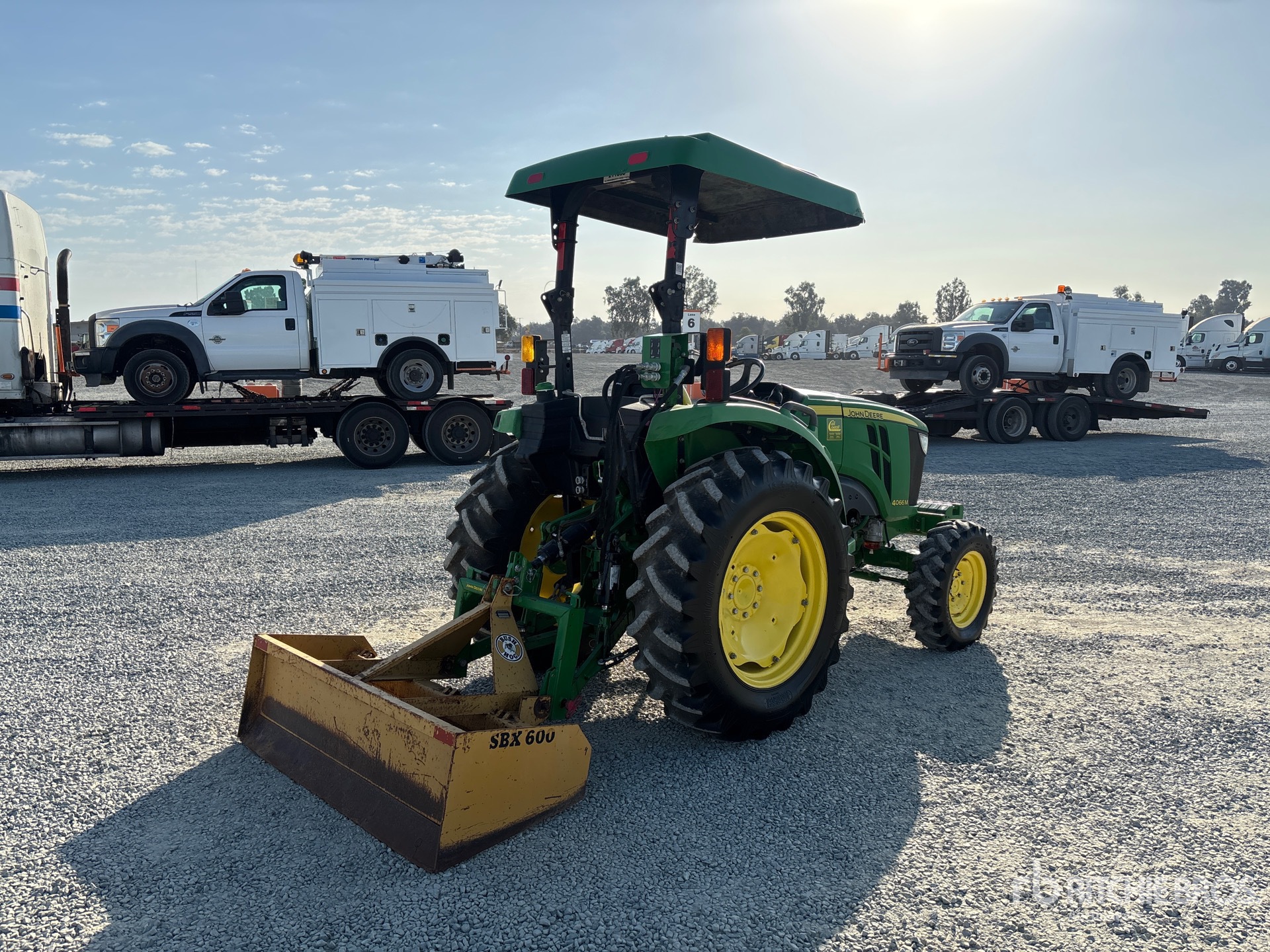 2015 John Deere 4066M