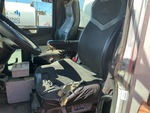 Cab with Seats/armrests