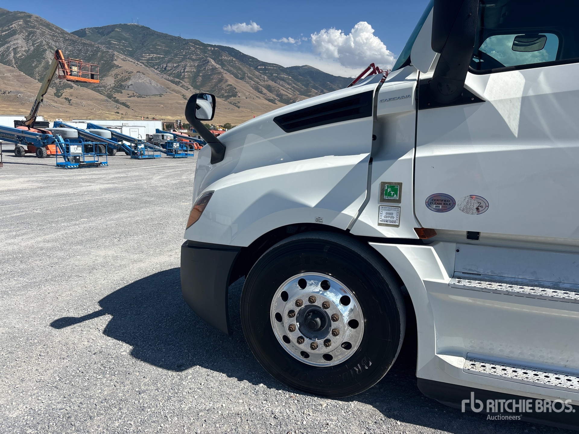 2022 Freightliner CASCADIA 126