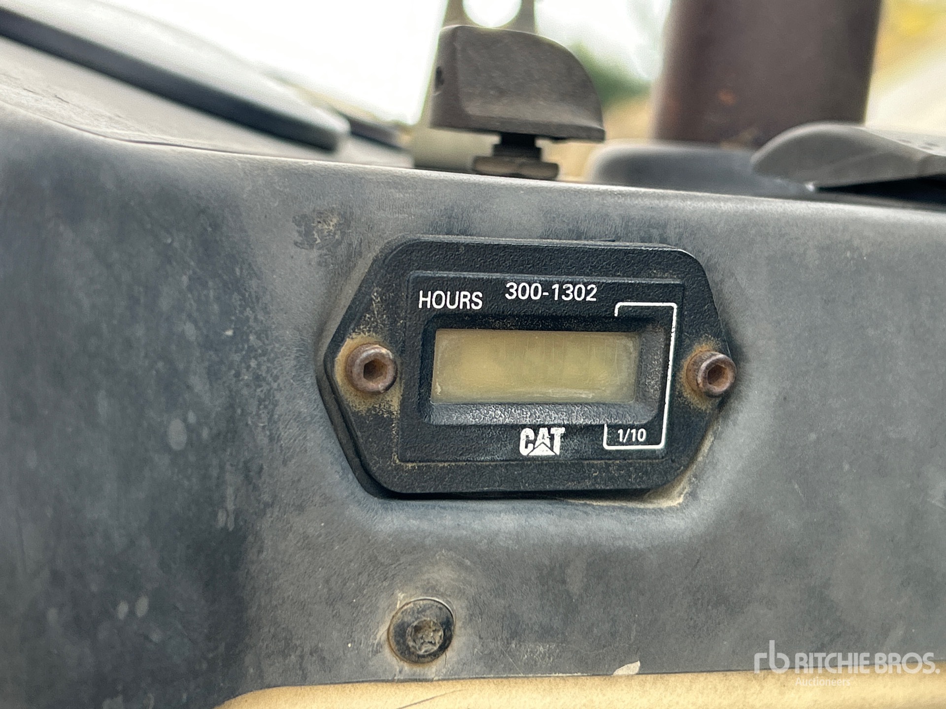 2011 Caterpillar CB-54 XW